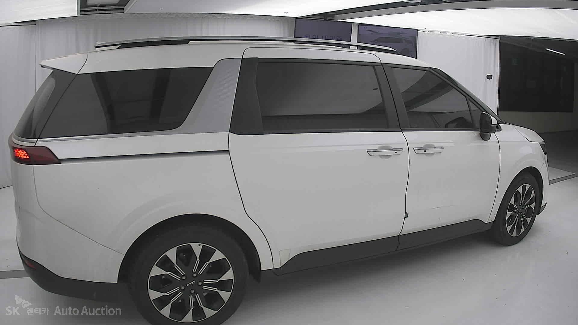 2023 - kia carnival