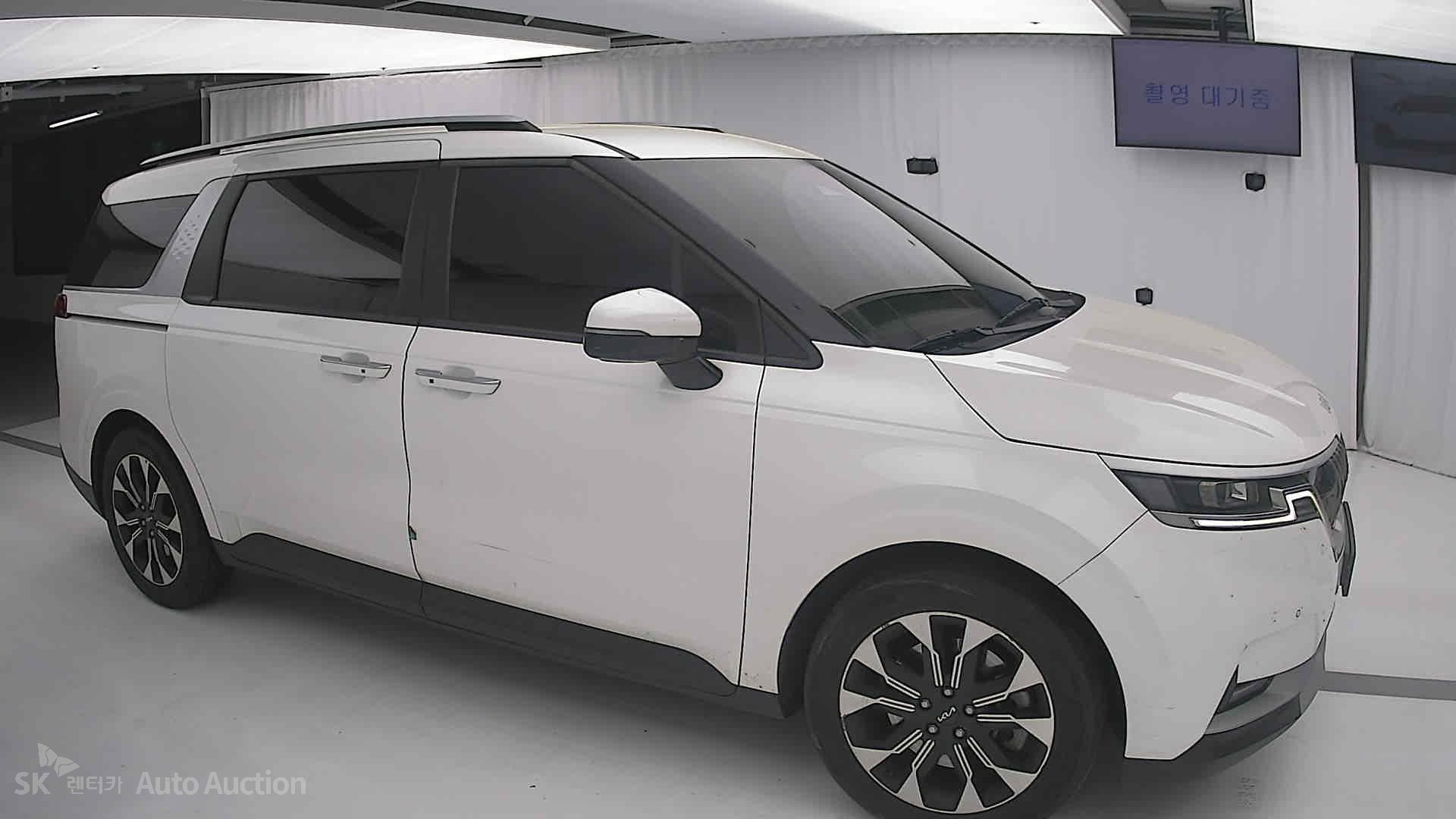 2023 - kia carnival