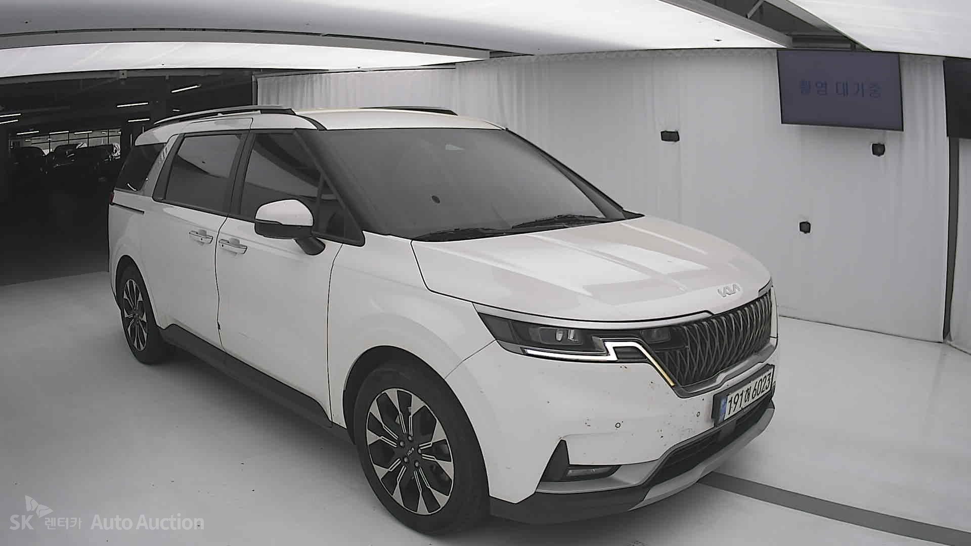 2023 - kia carnival