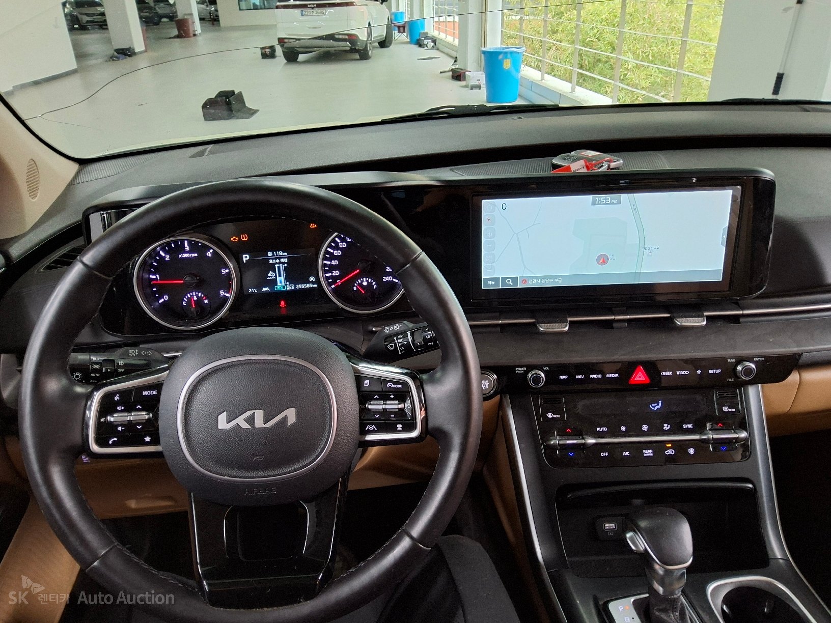 2023 - kia carnival
