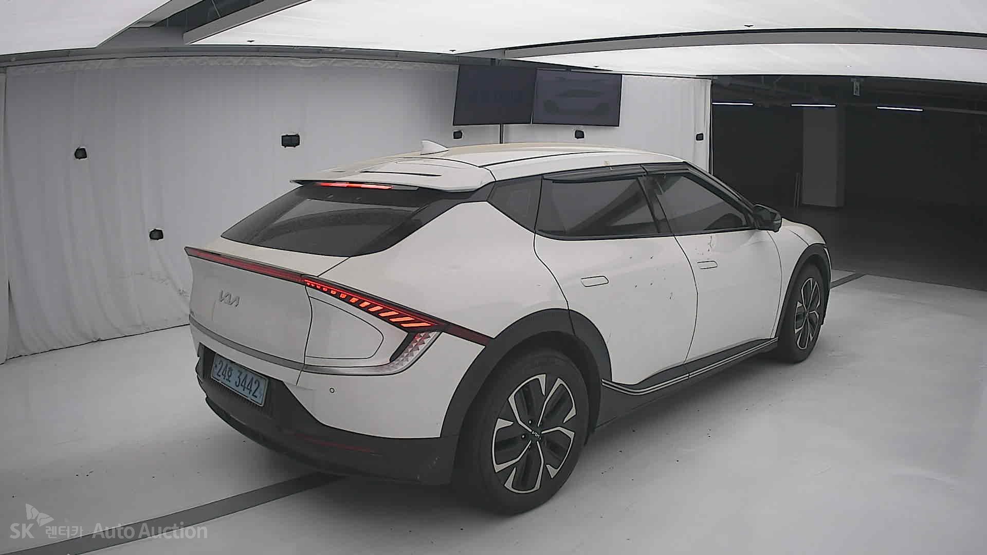 2022 - kia ev6