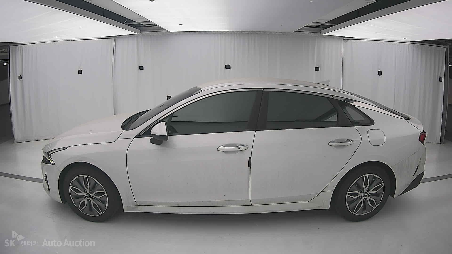 2022 - kia k5