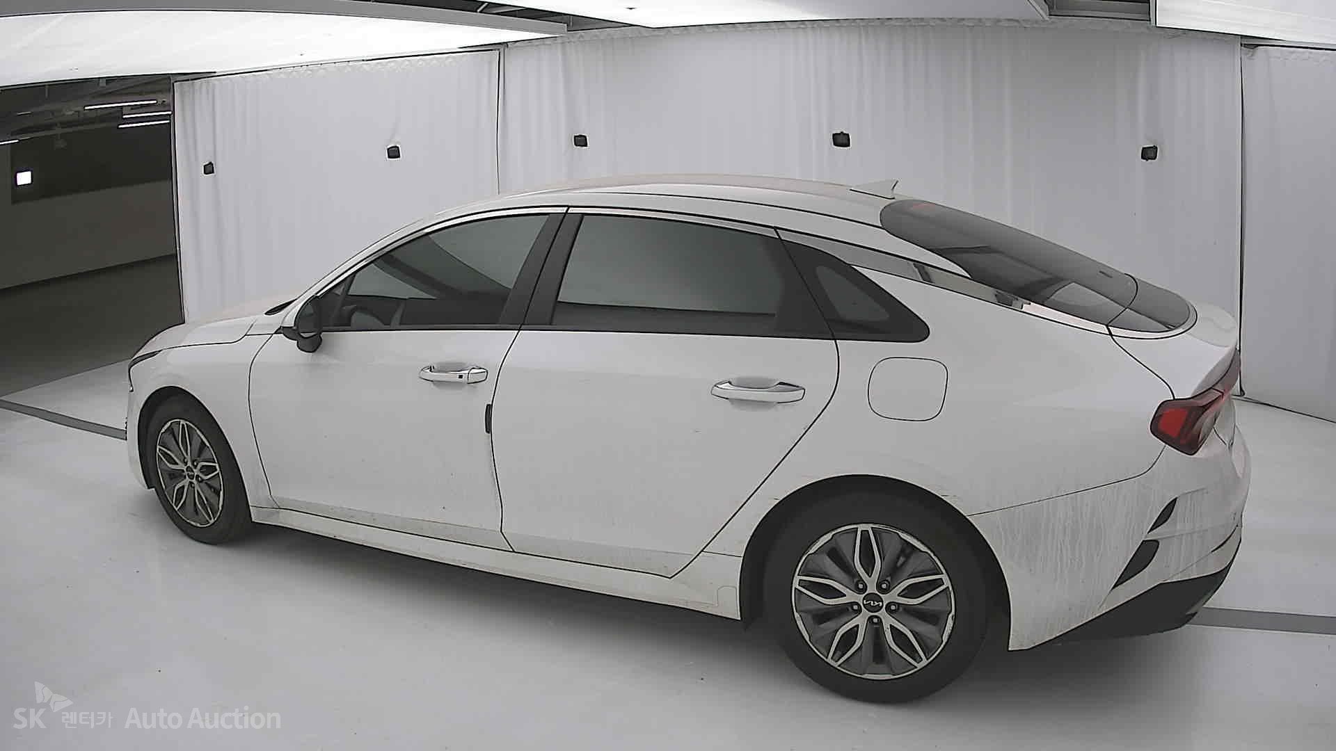 2022 - kia k5
