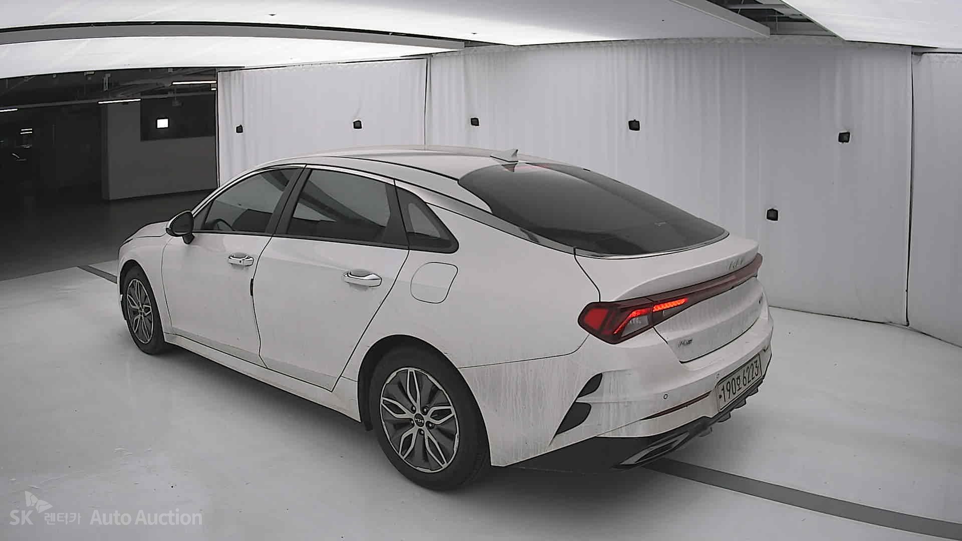 2022 - kia k5