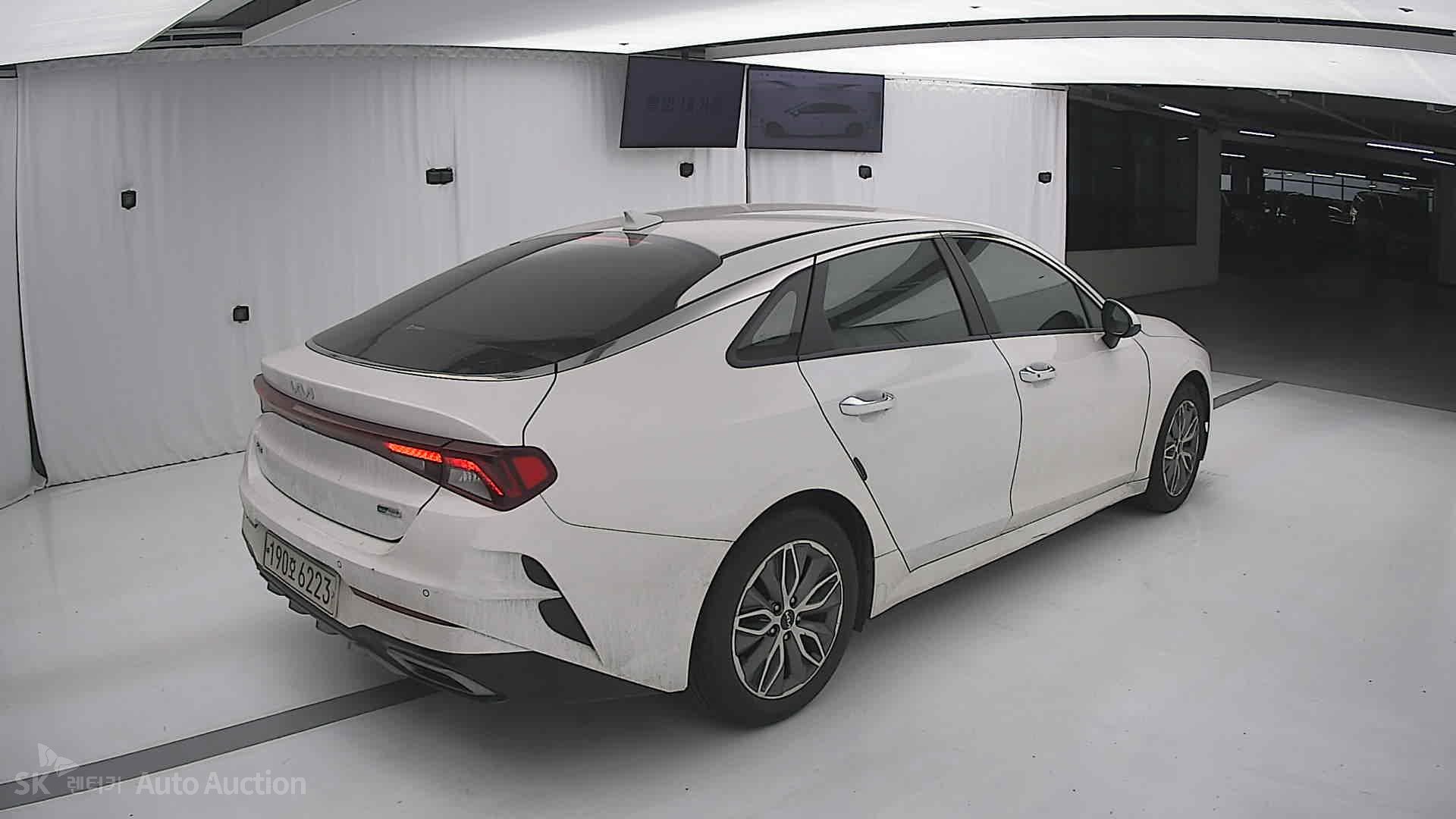 2022 - kia k5