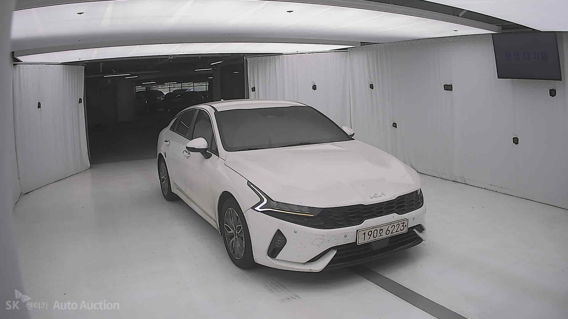 2022 - kia k5