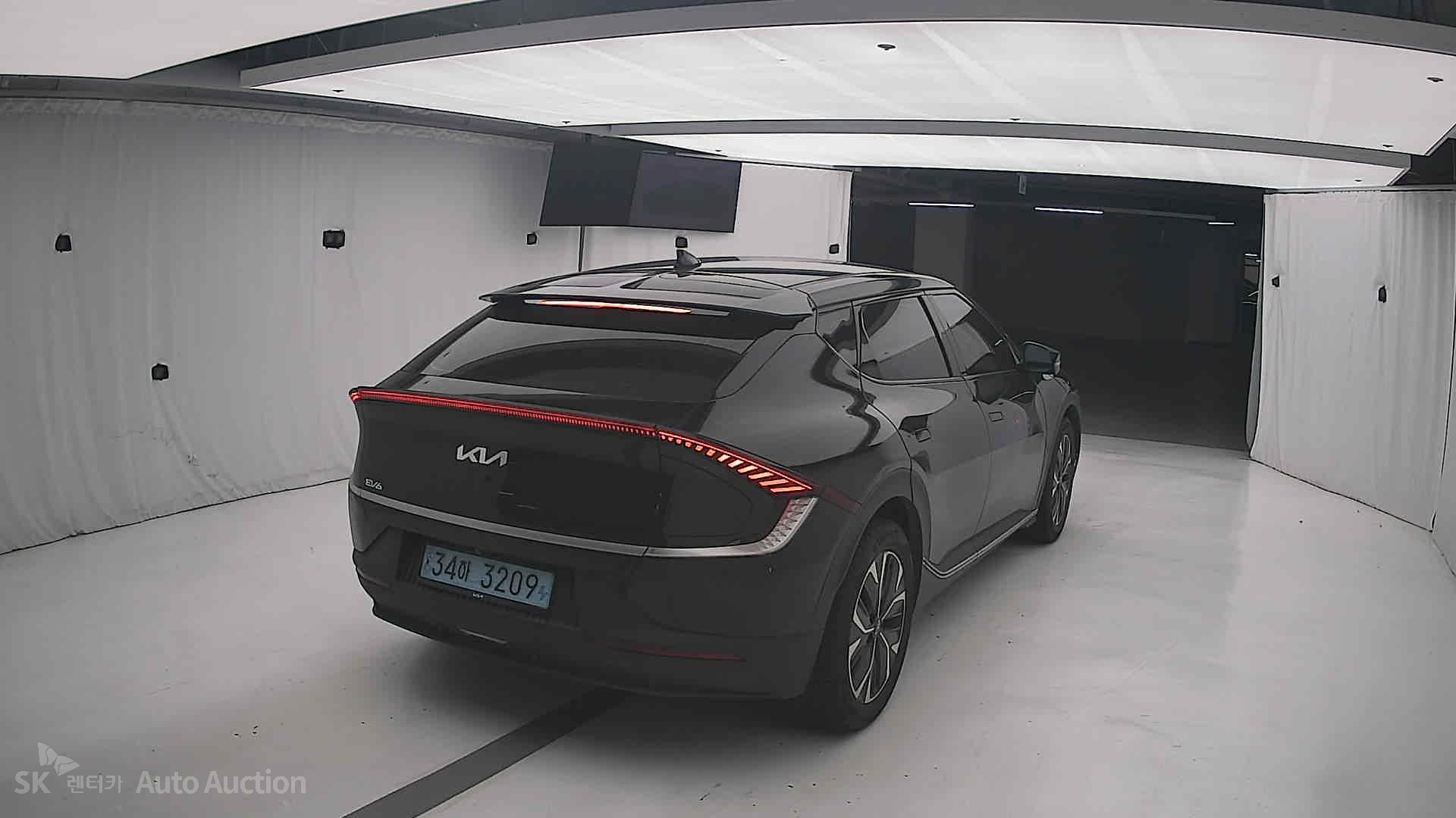 2022 - kia ev6