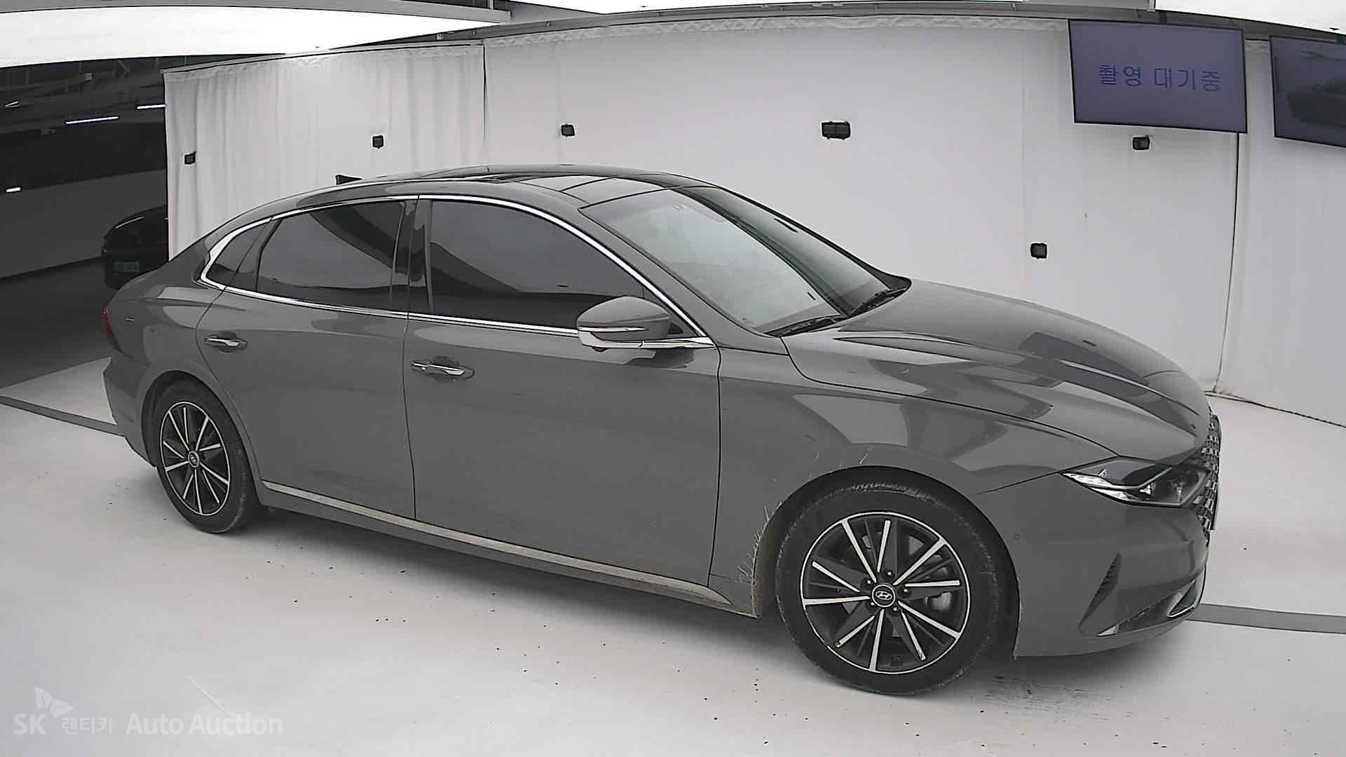 2022 - hyundai grandeur