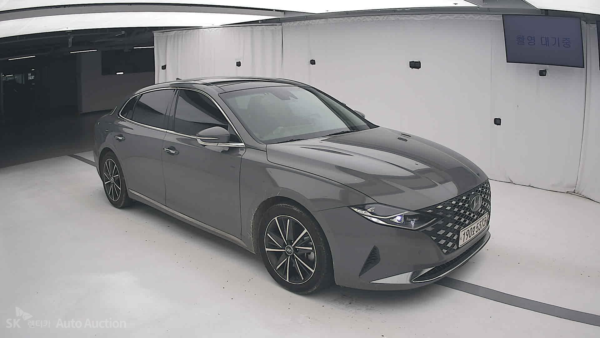2022 - hyundai grandeur