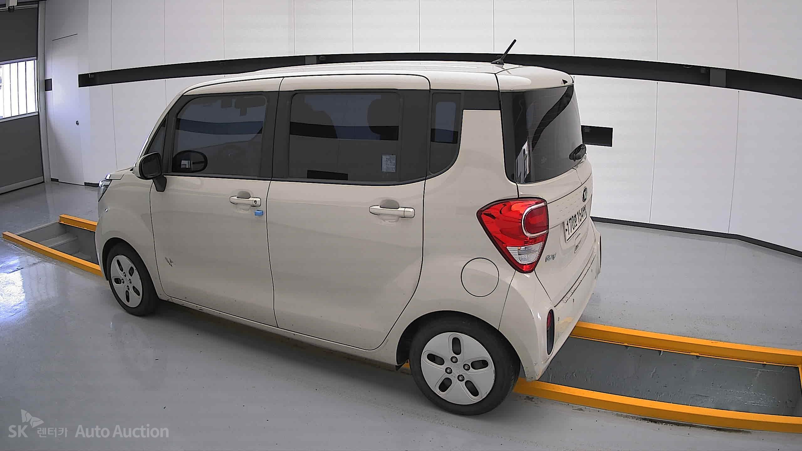2021 - kia ray