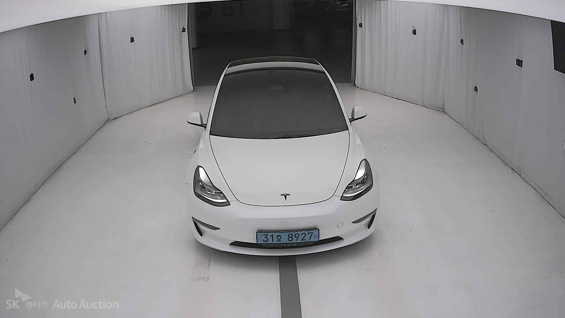 2021 - tesla model 3