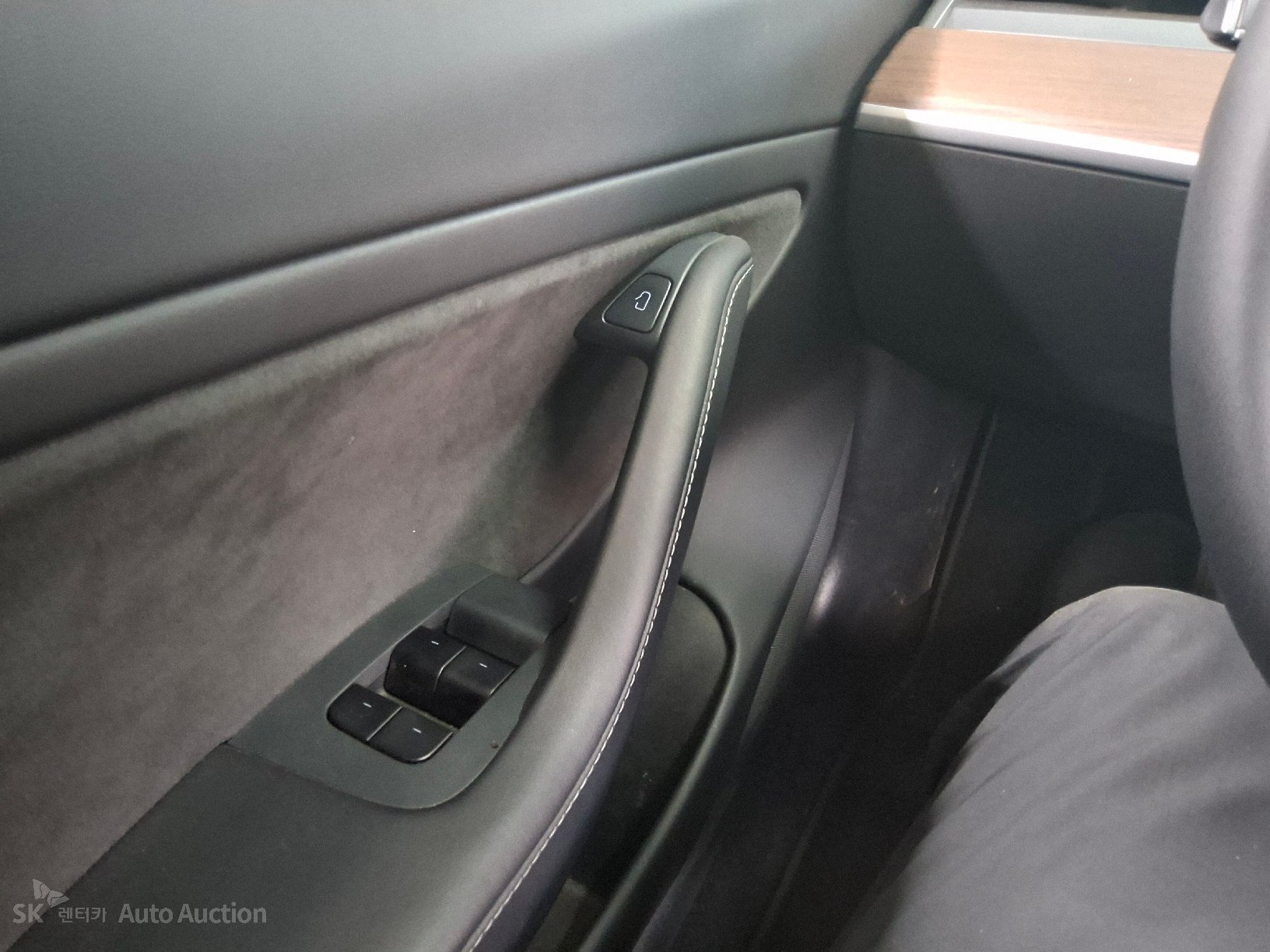 2021 - tesla model 3