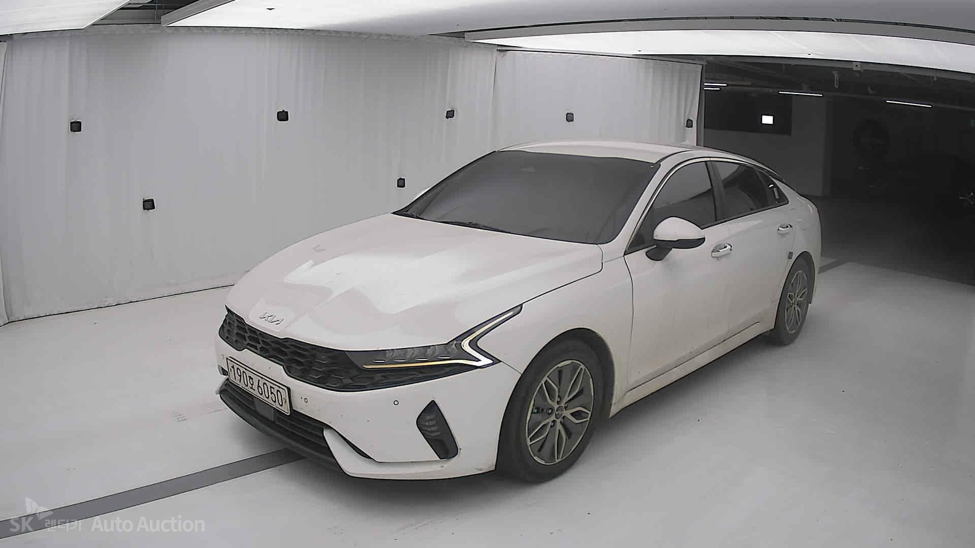 2022 - kia k5