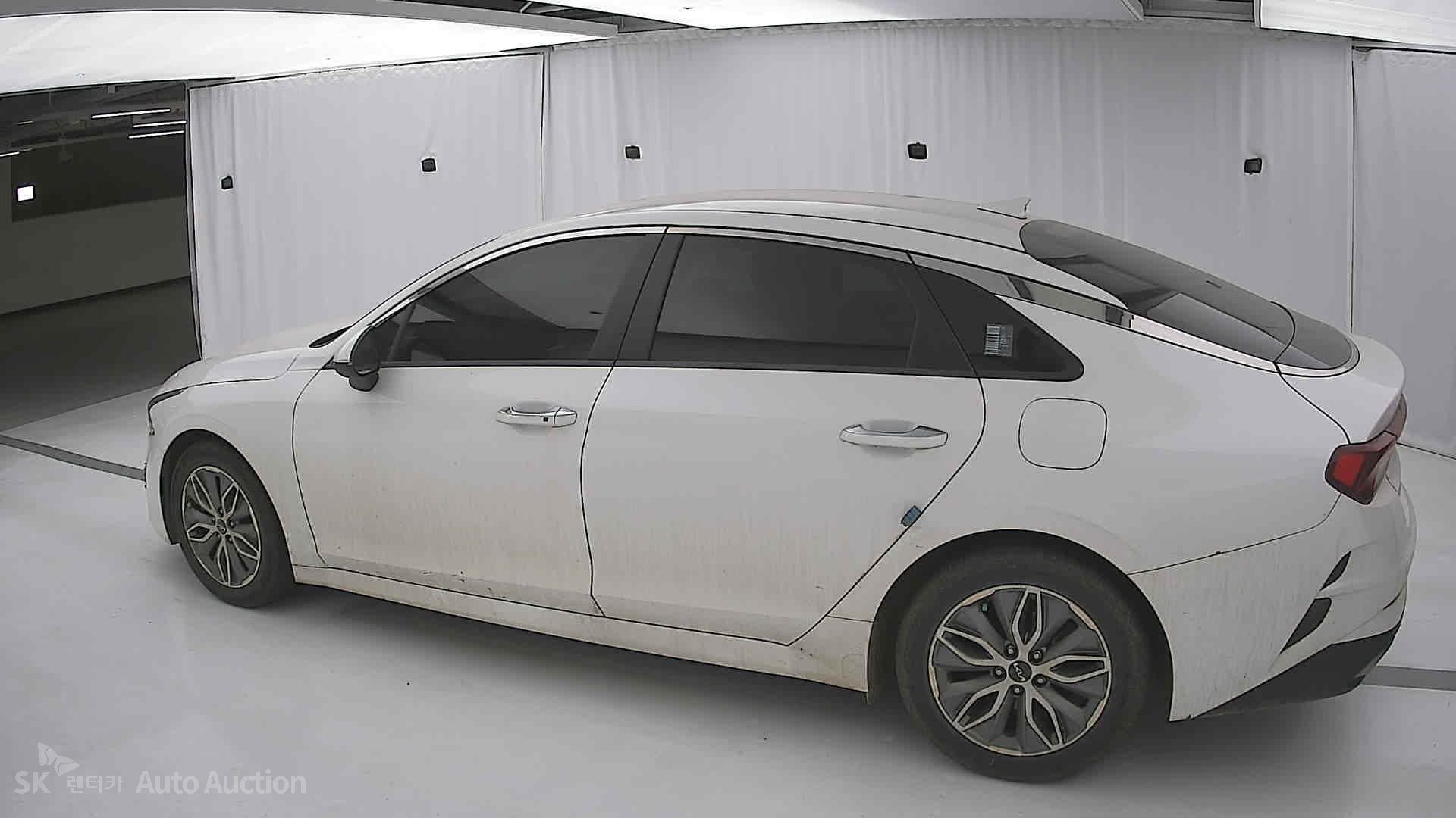 2022 - kia k5