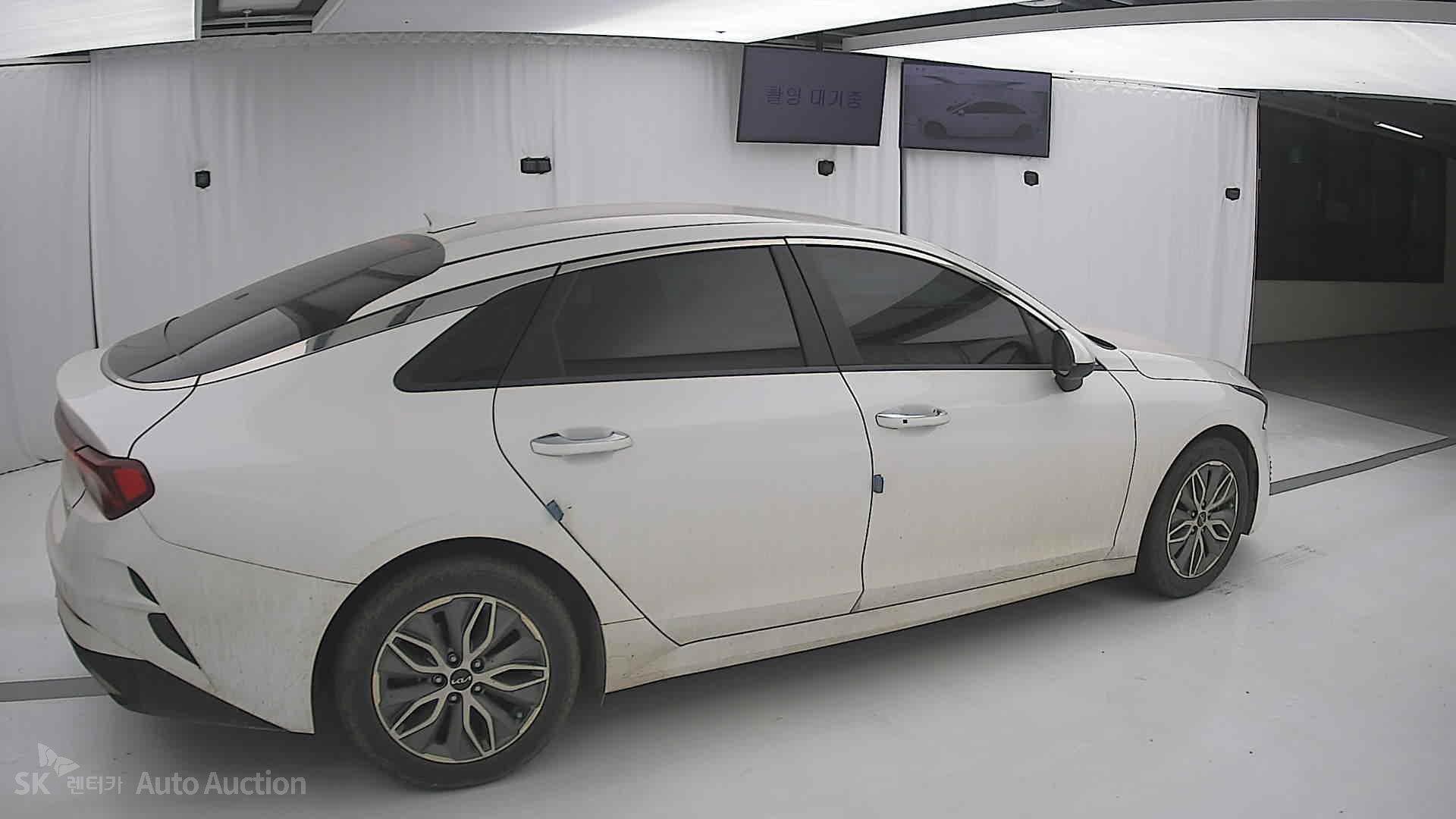 2022 - kia k5