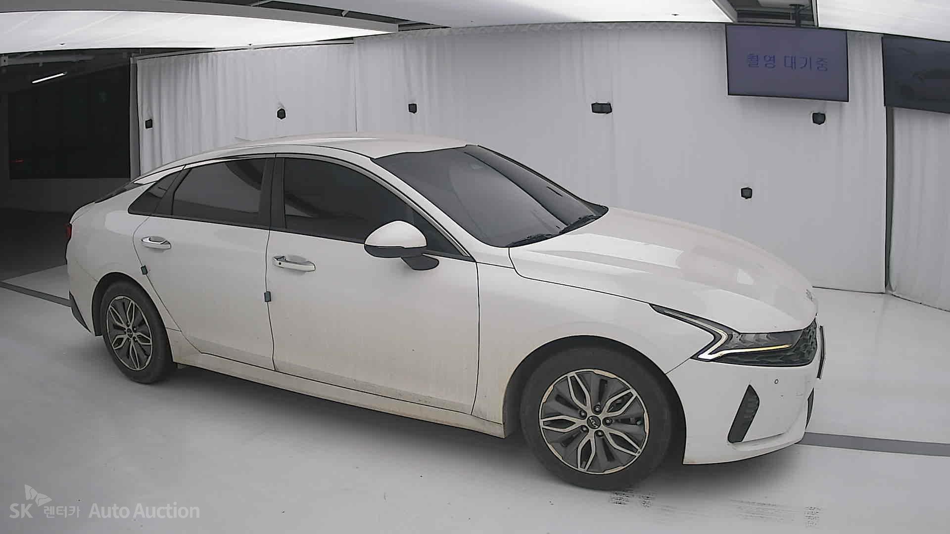 2022 - kia k5