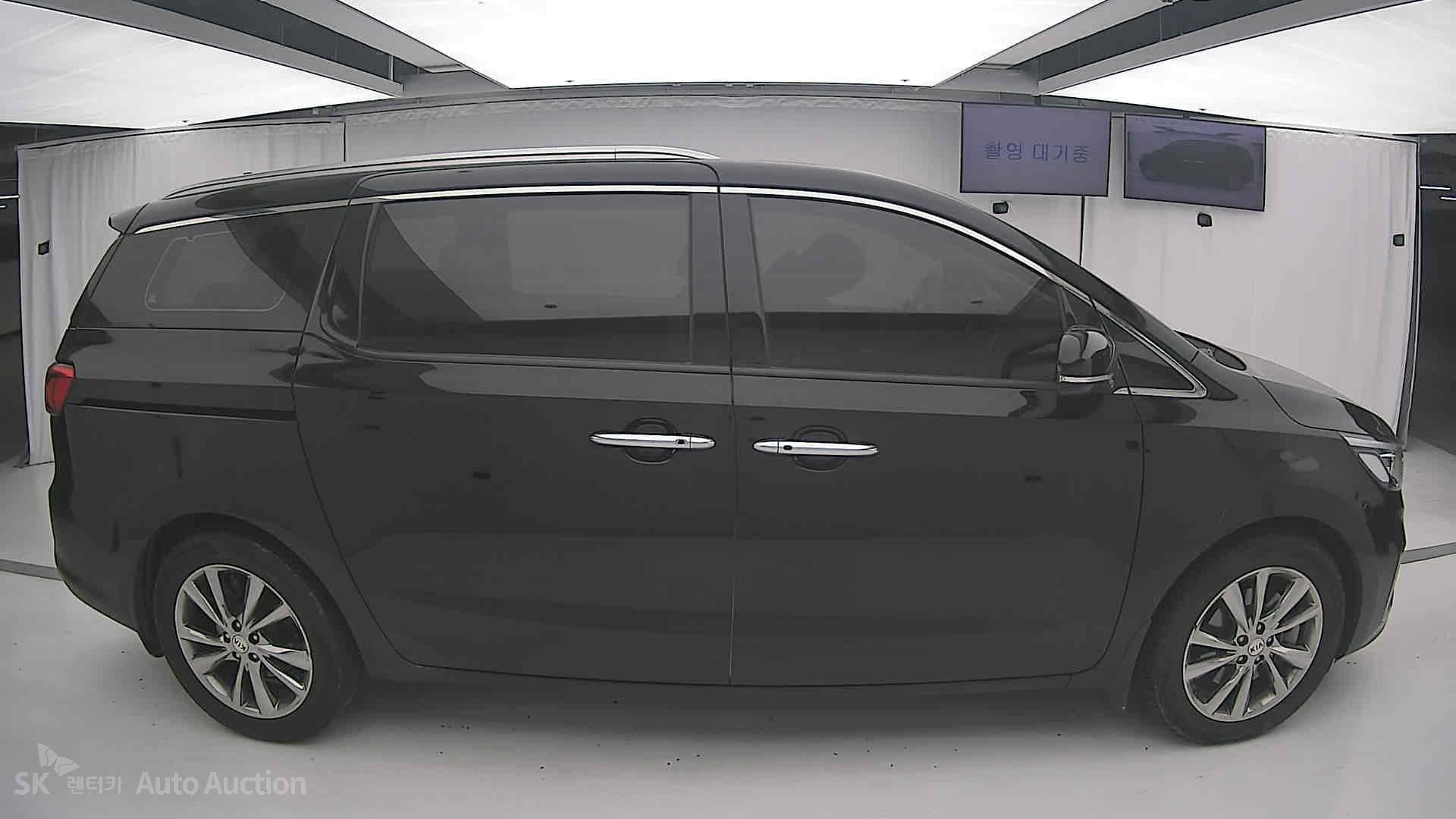 2020 - kia carnival