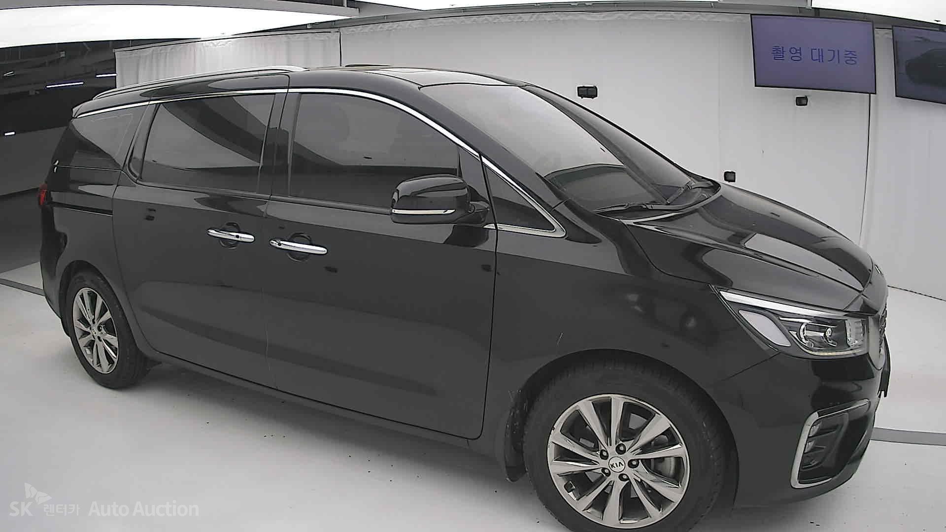2020 - kia carnival