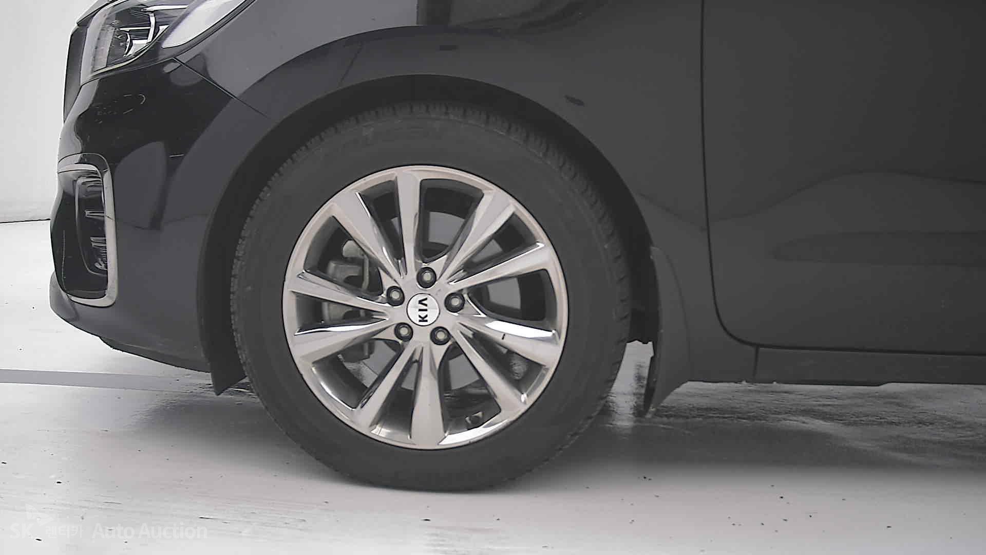 2020 - kia carnival