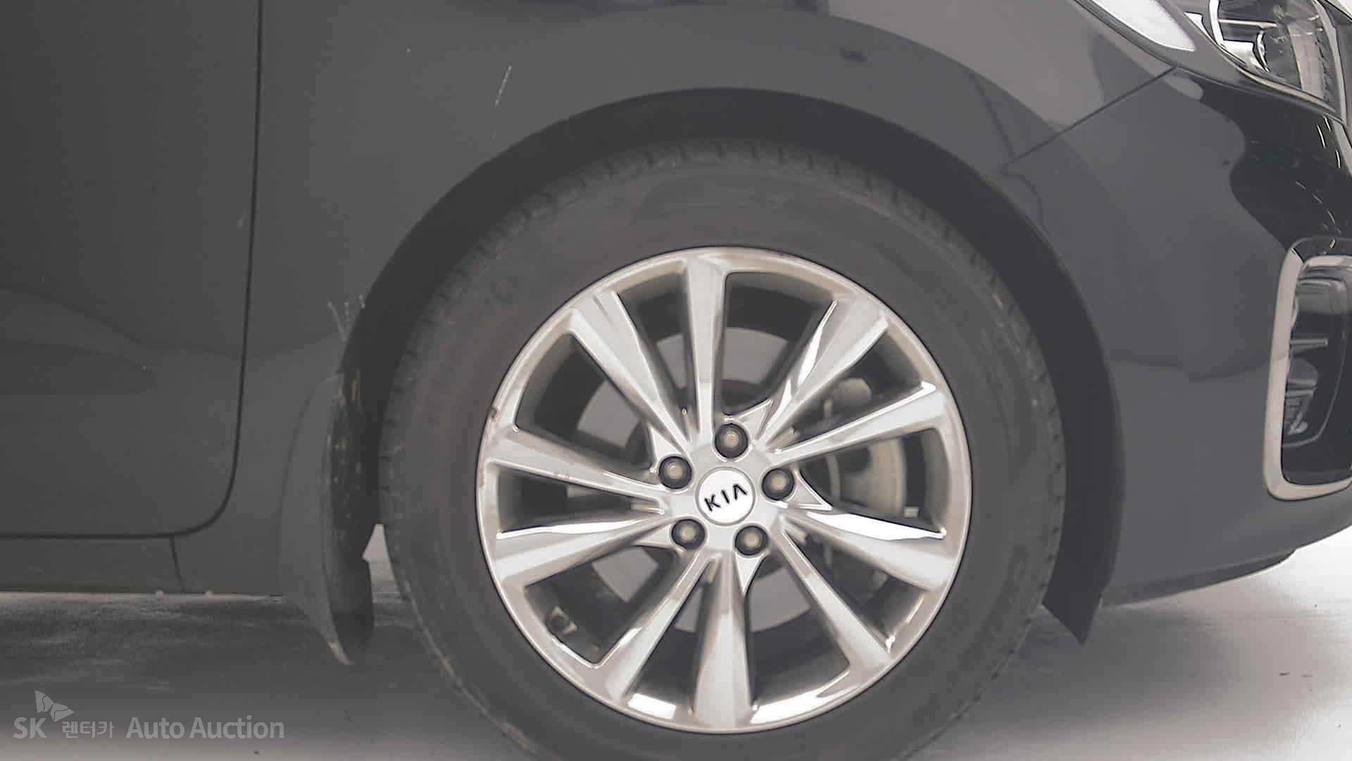 2020 - kia carnival