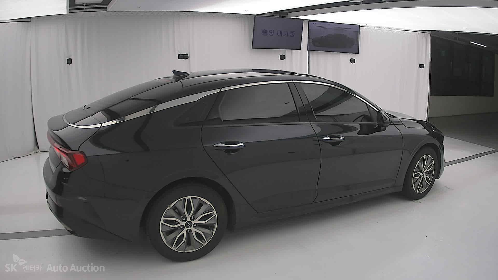 2023 - kia k5
