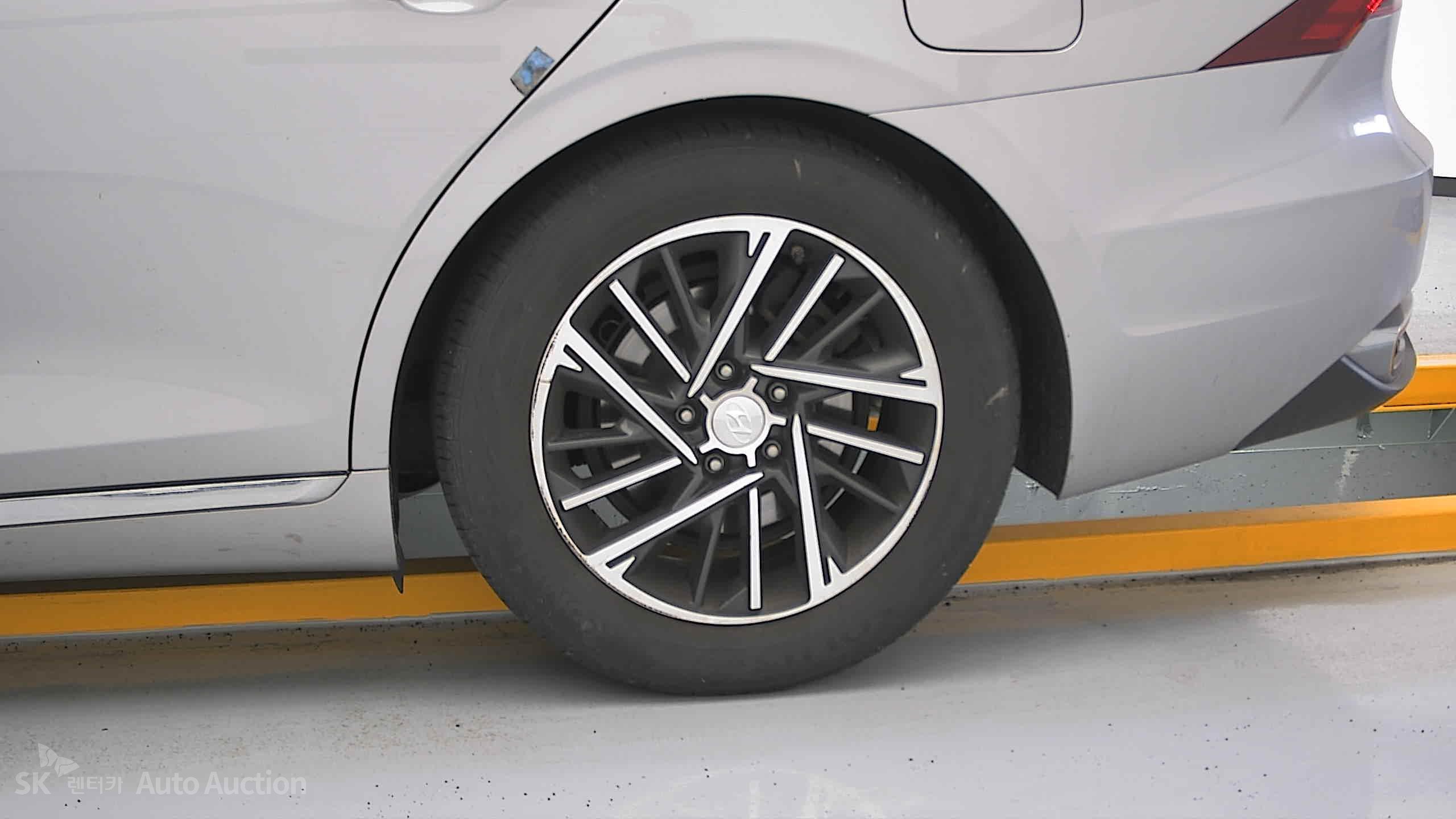 2020 - hyundai grandeur