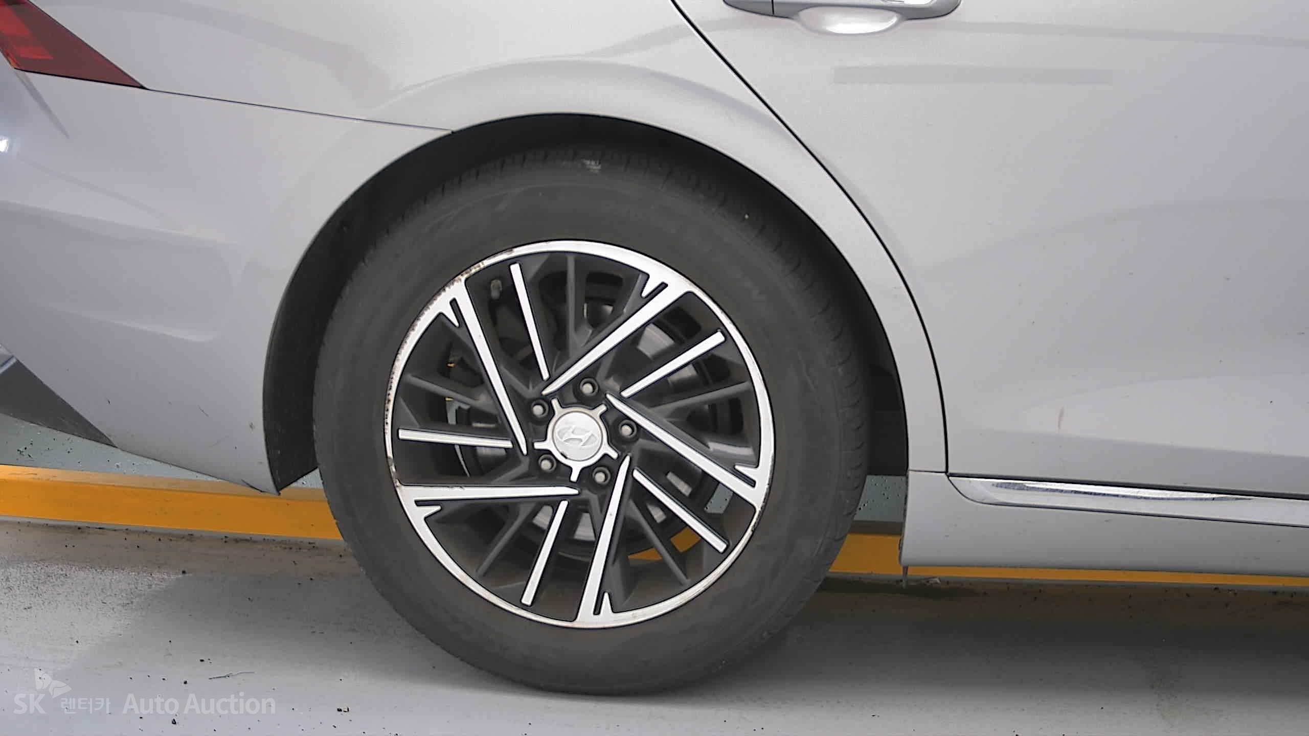 2020 - hyundai grandeur