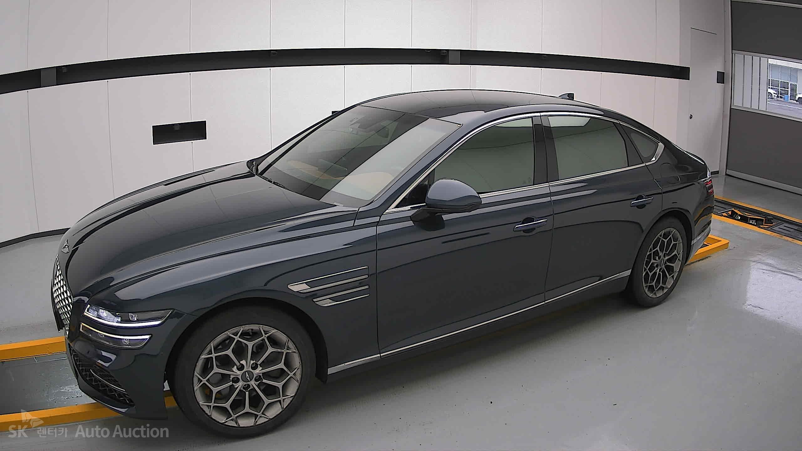 2021 - genesis g80