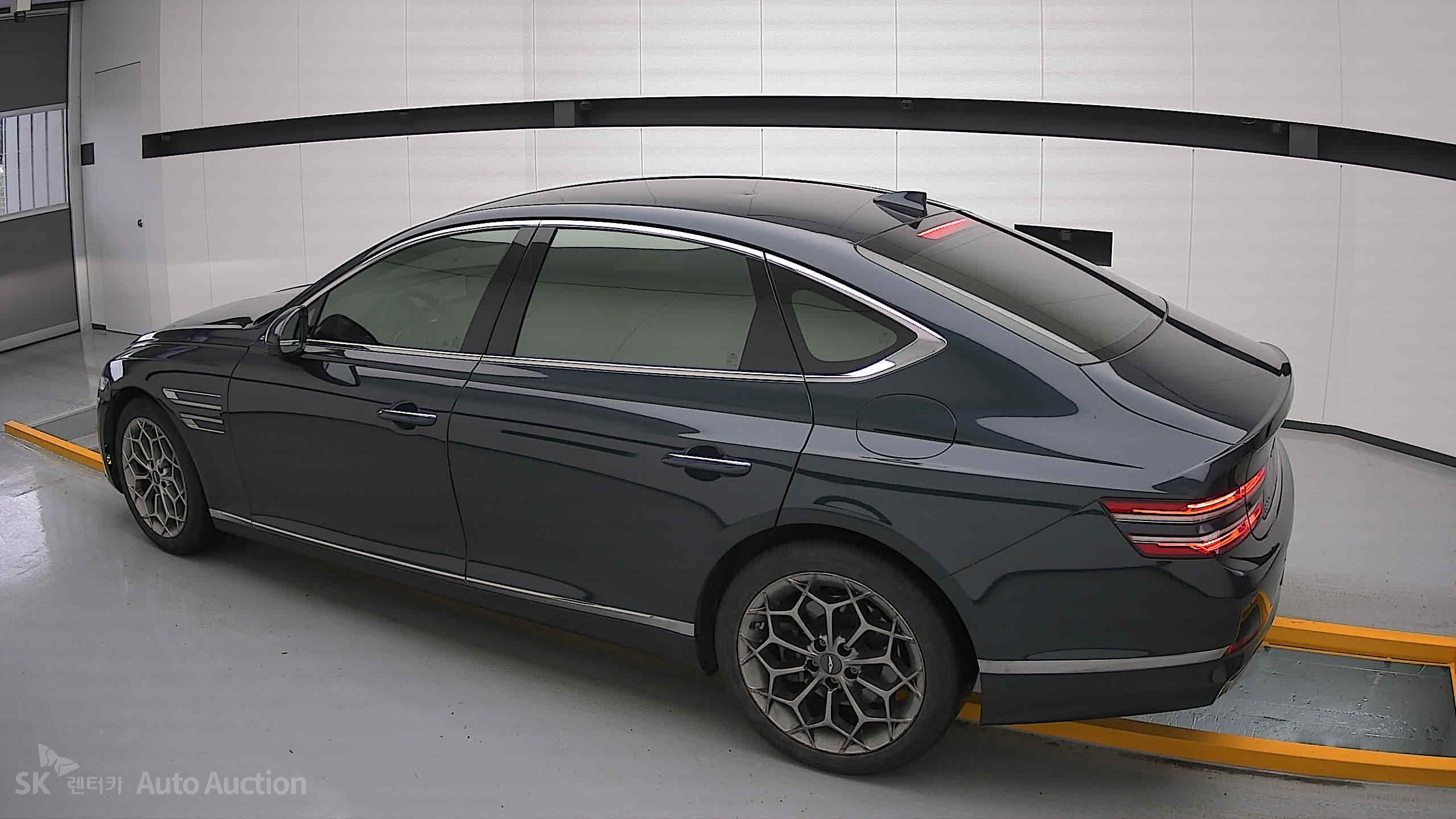 2021 - genesis g80