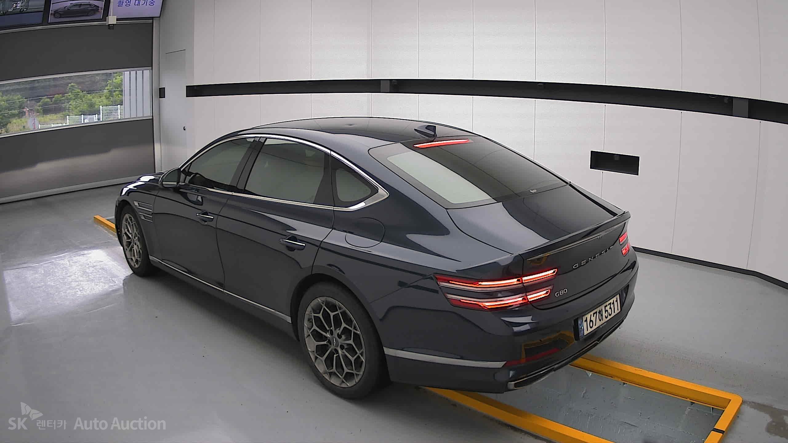 2021 - genesis g80