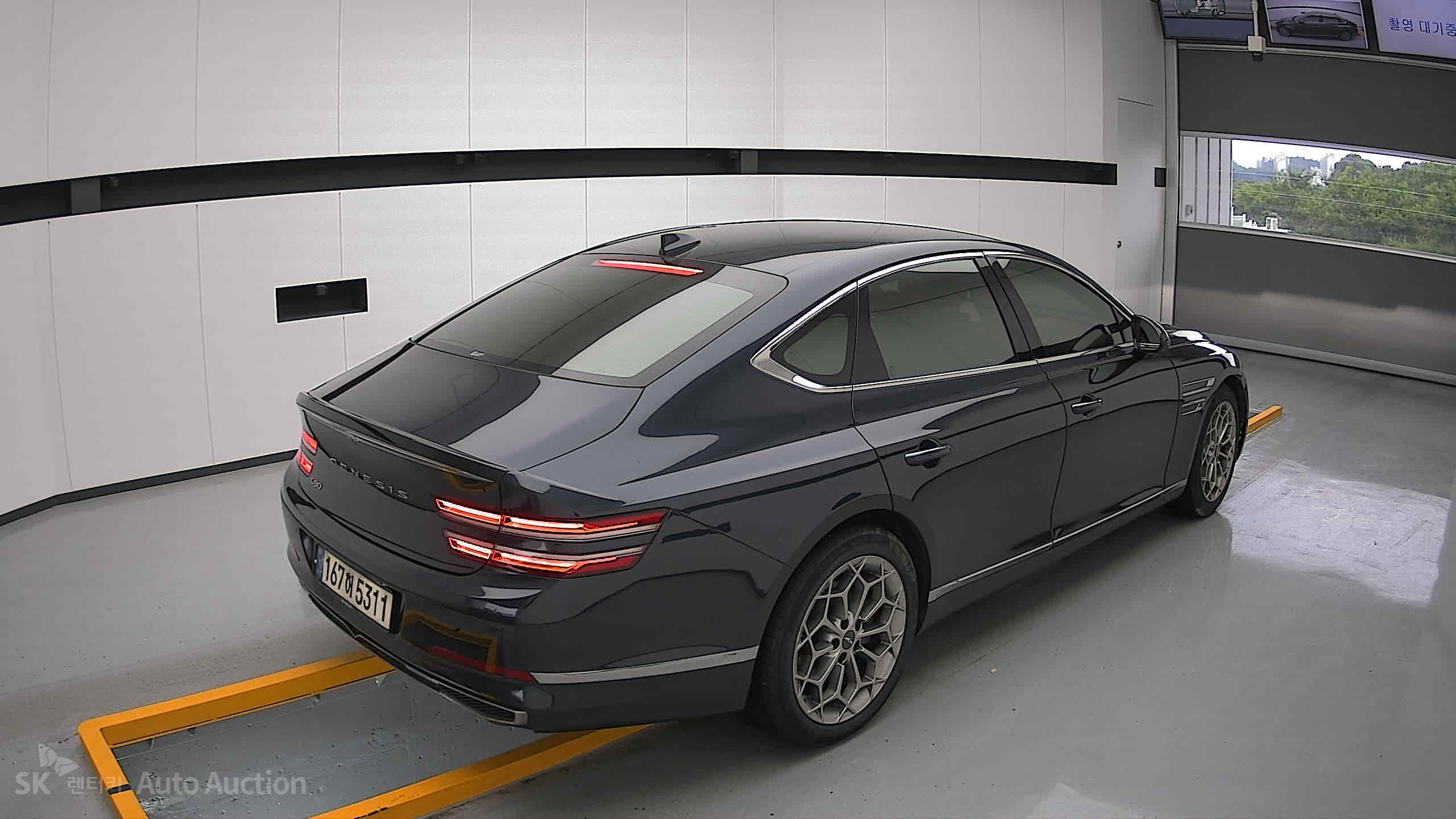 2021 - genesis g80