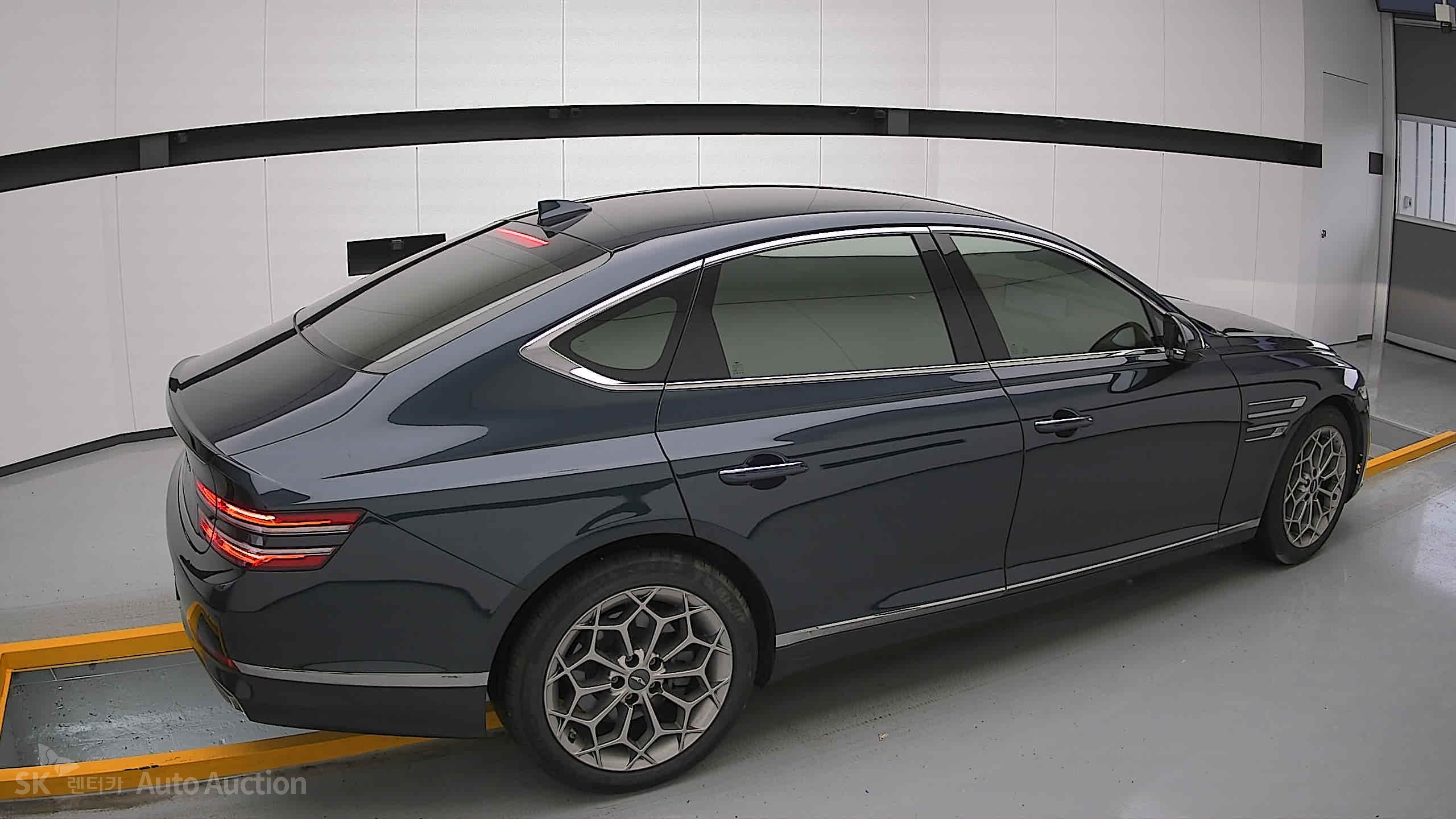 2021 - genesis g80