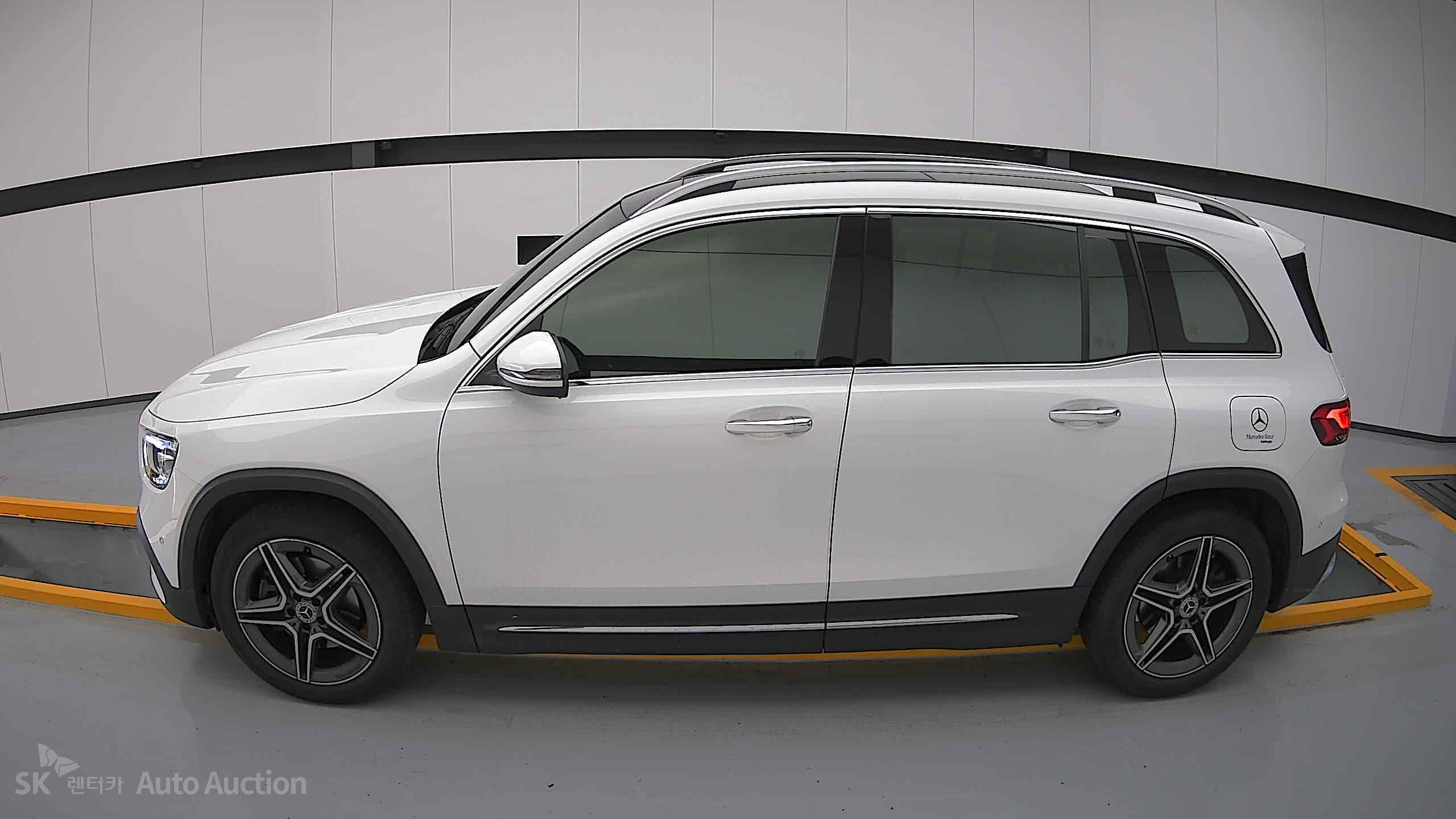 2023 - mercedes-benz glb 250