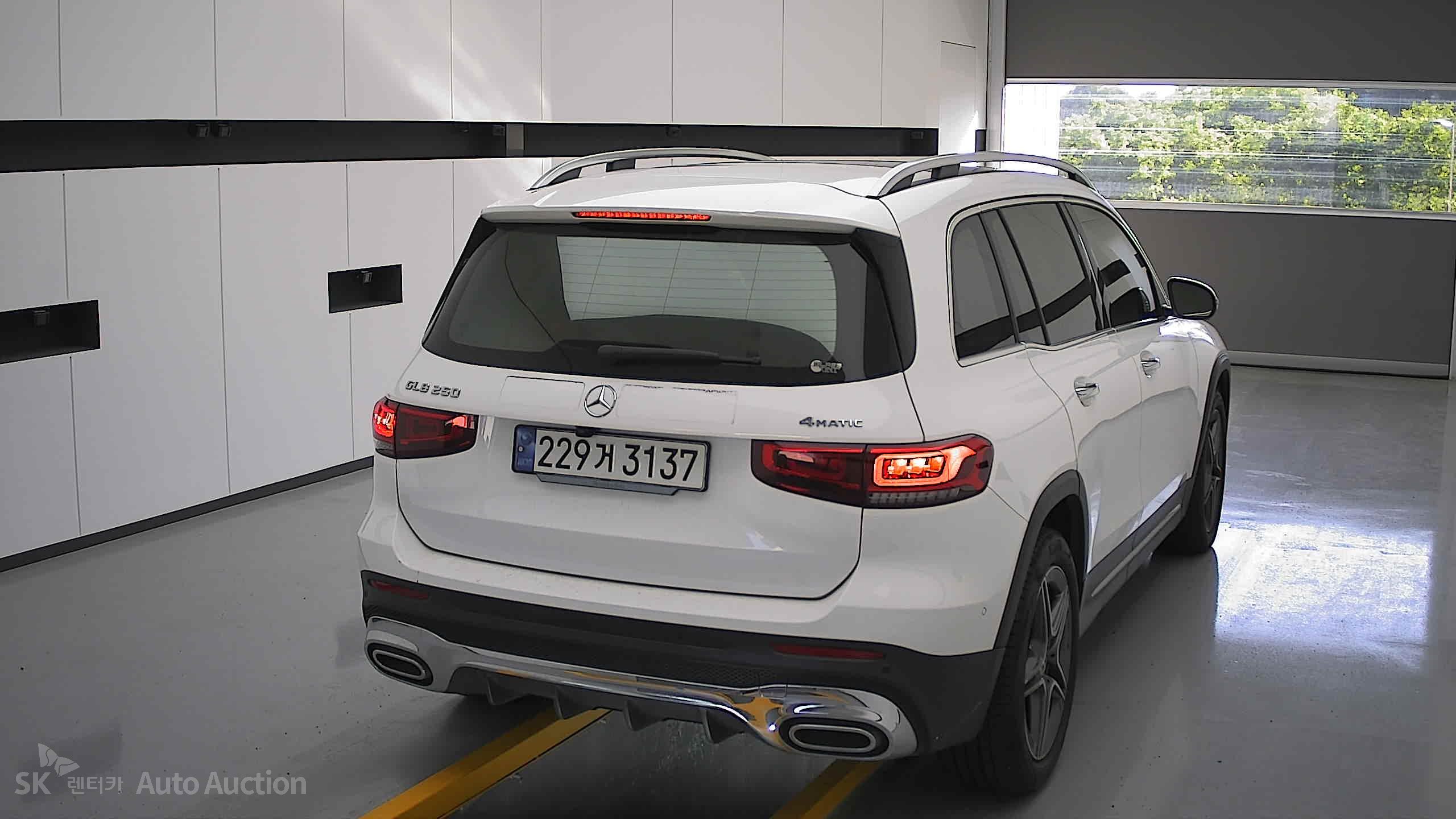 2023 - mercedes-benz glb 250