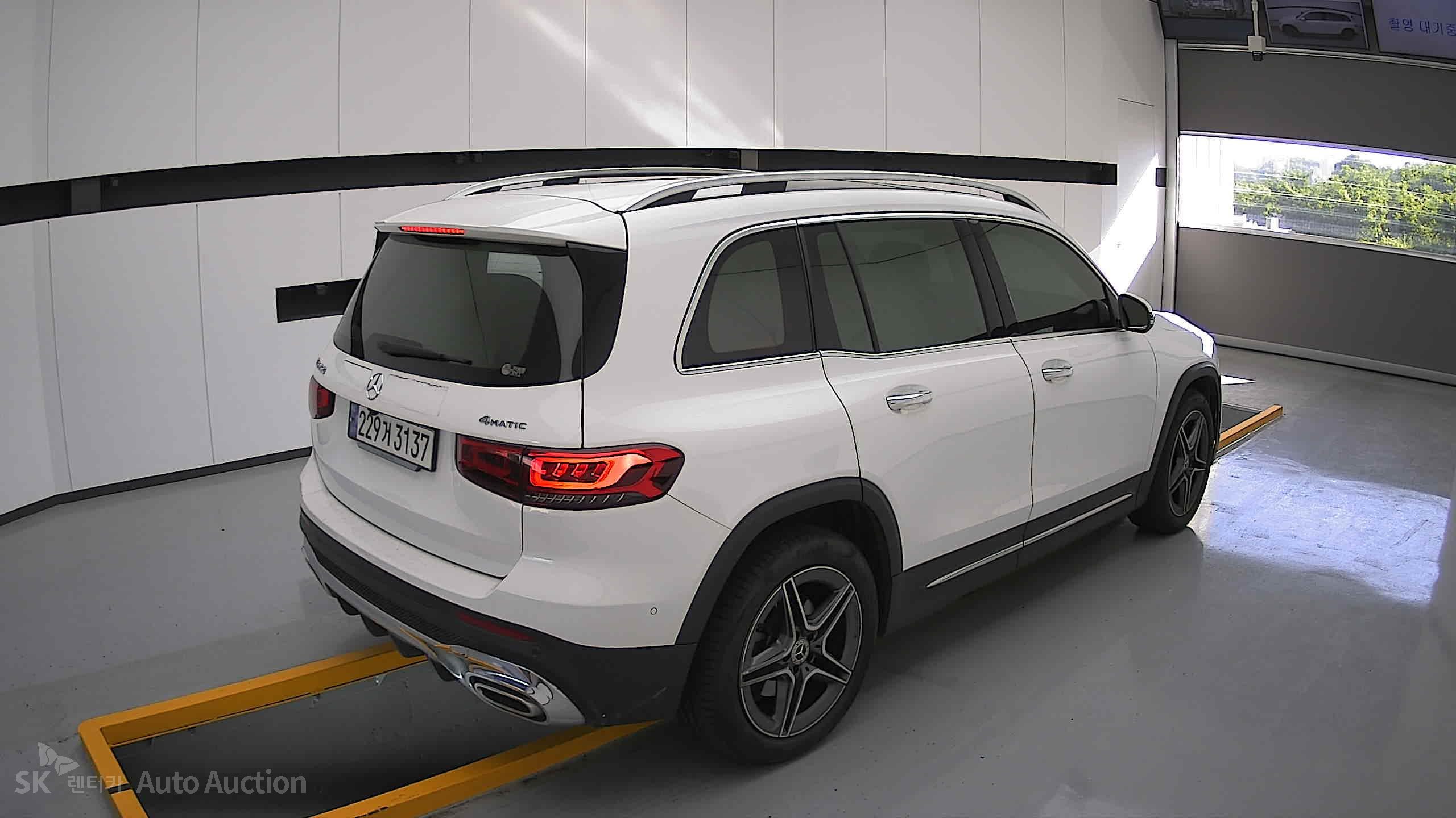 2023 - mercedes-benz glb 250