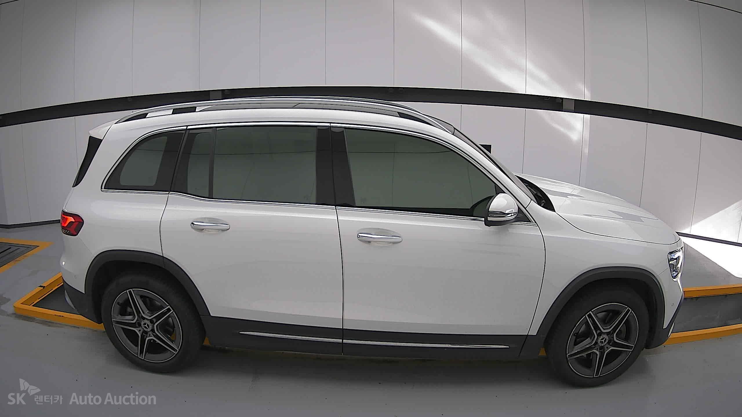 2023 - mercedes-benz glb 250