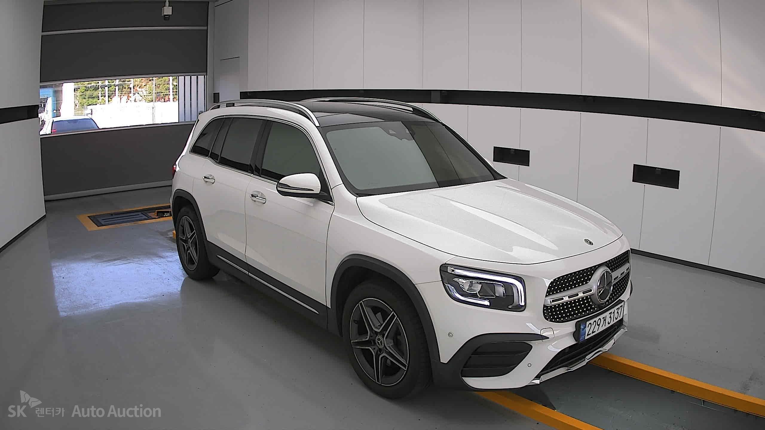 2023 - mercedes-benz glb 250