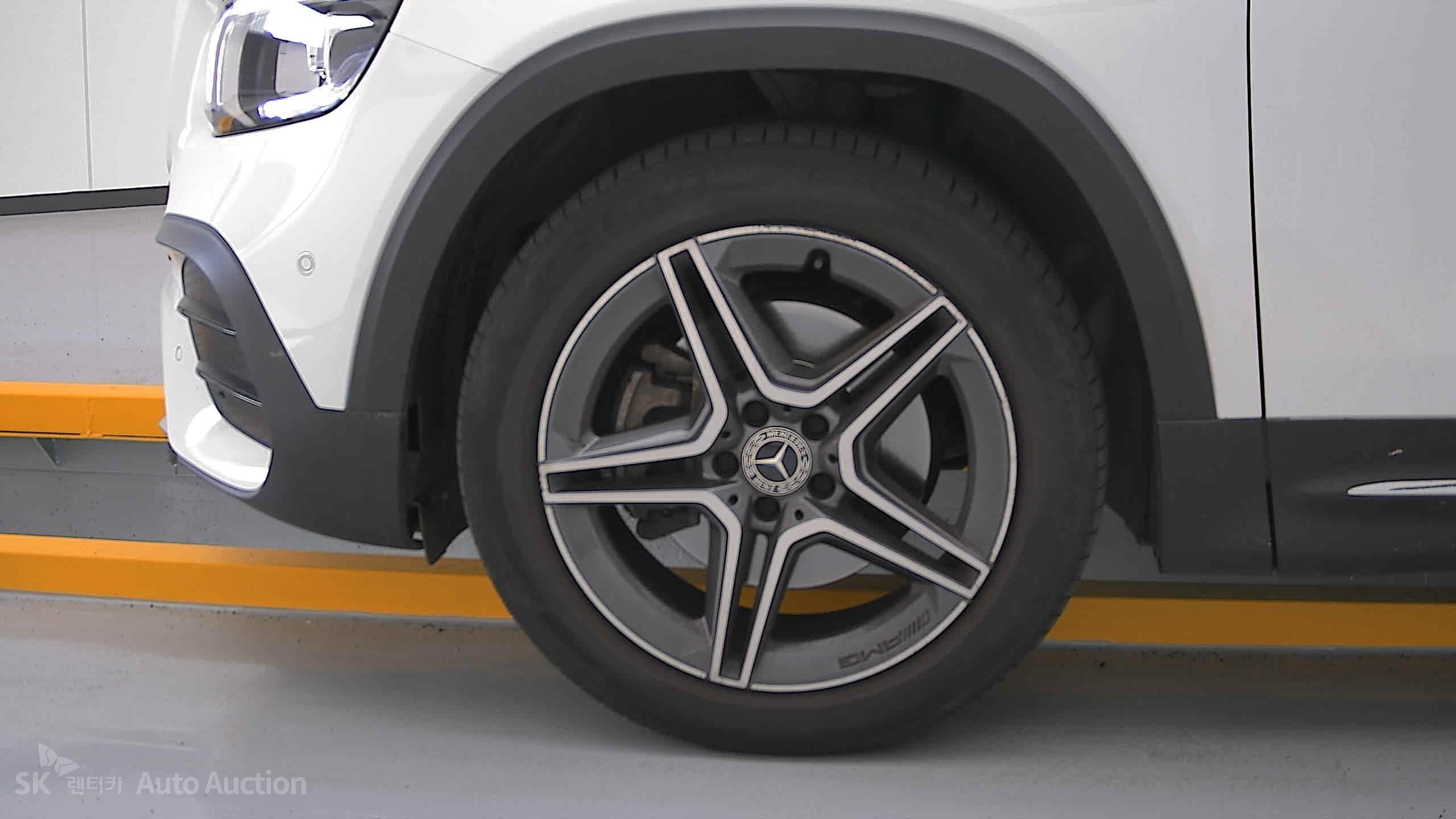 2023 - mercedes-benz glb 250