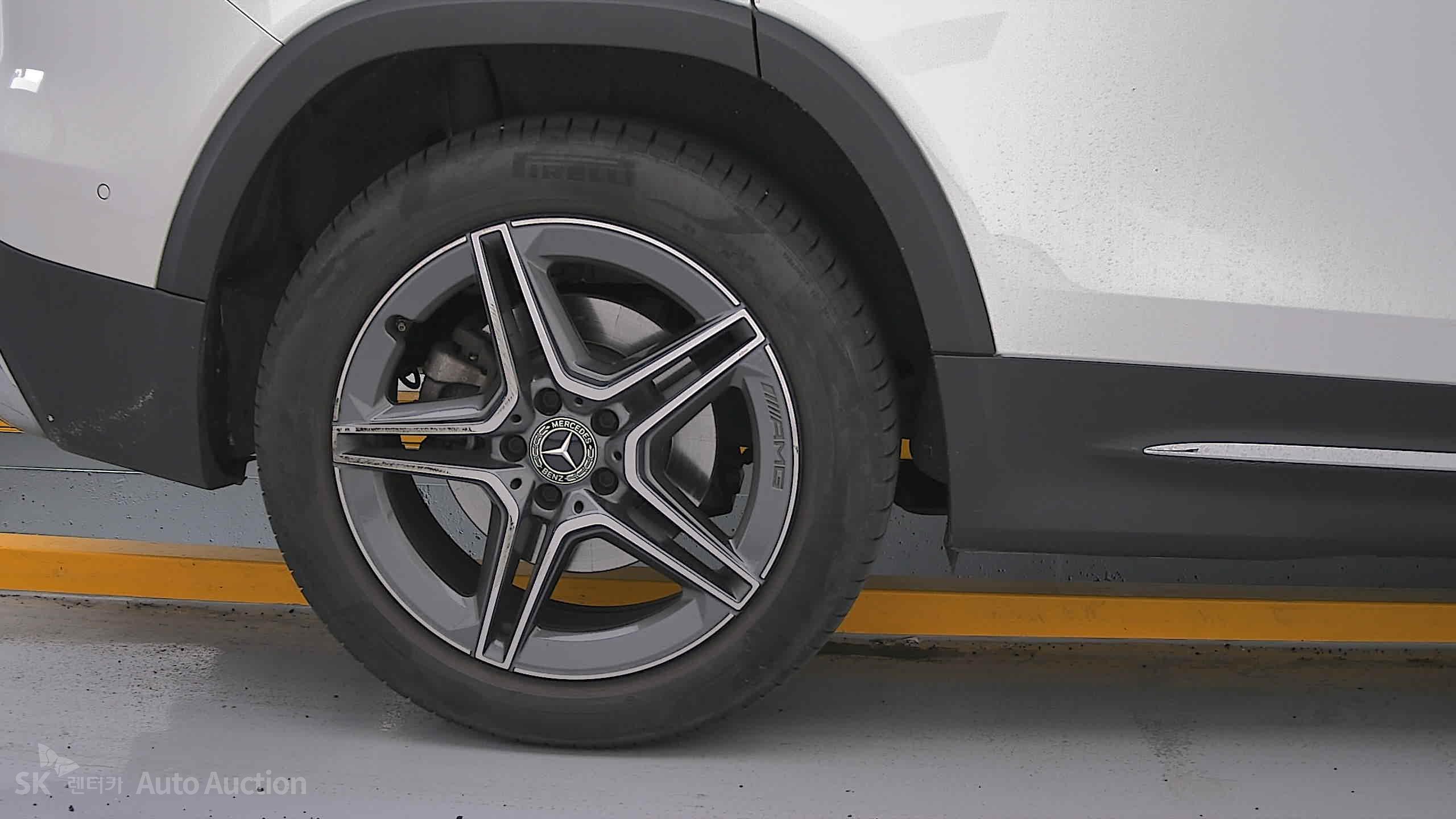 2023 - mercedes-benz glb 250