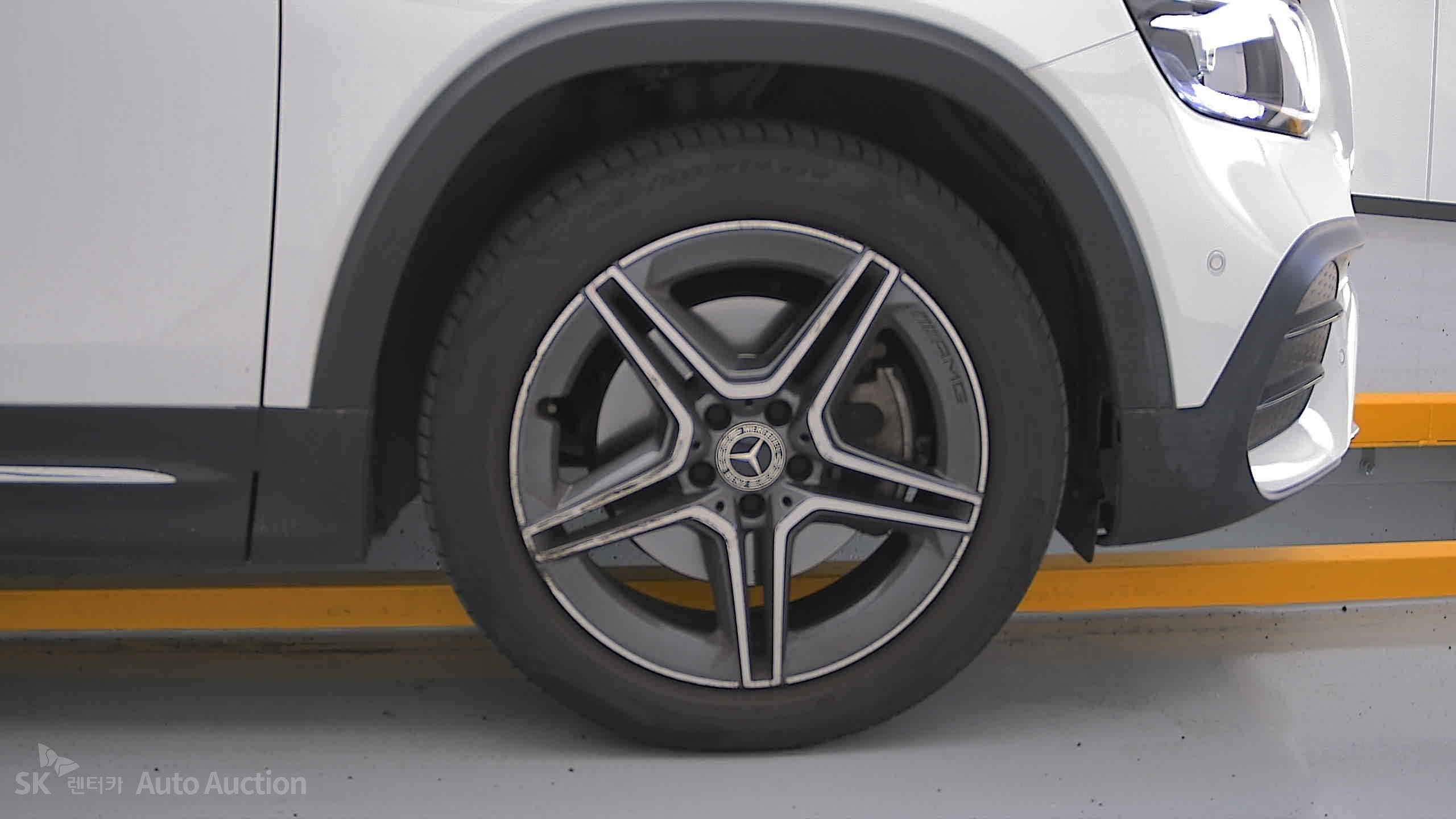 2023 - mercedes-benz glb 250