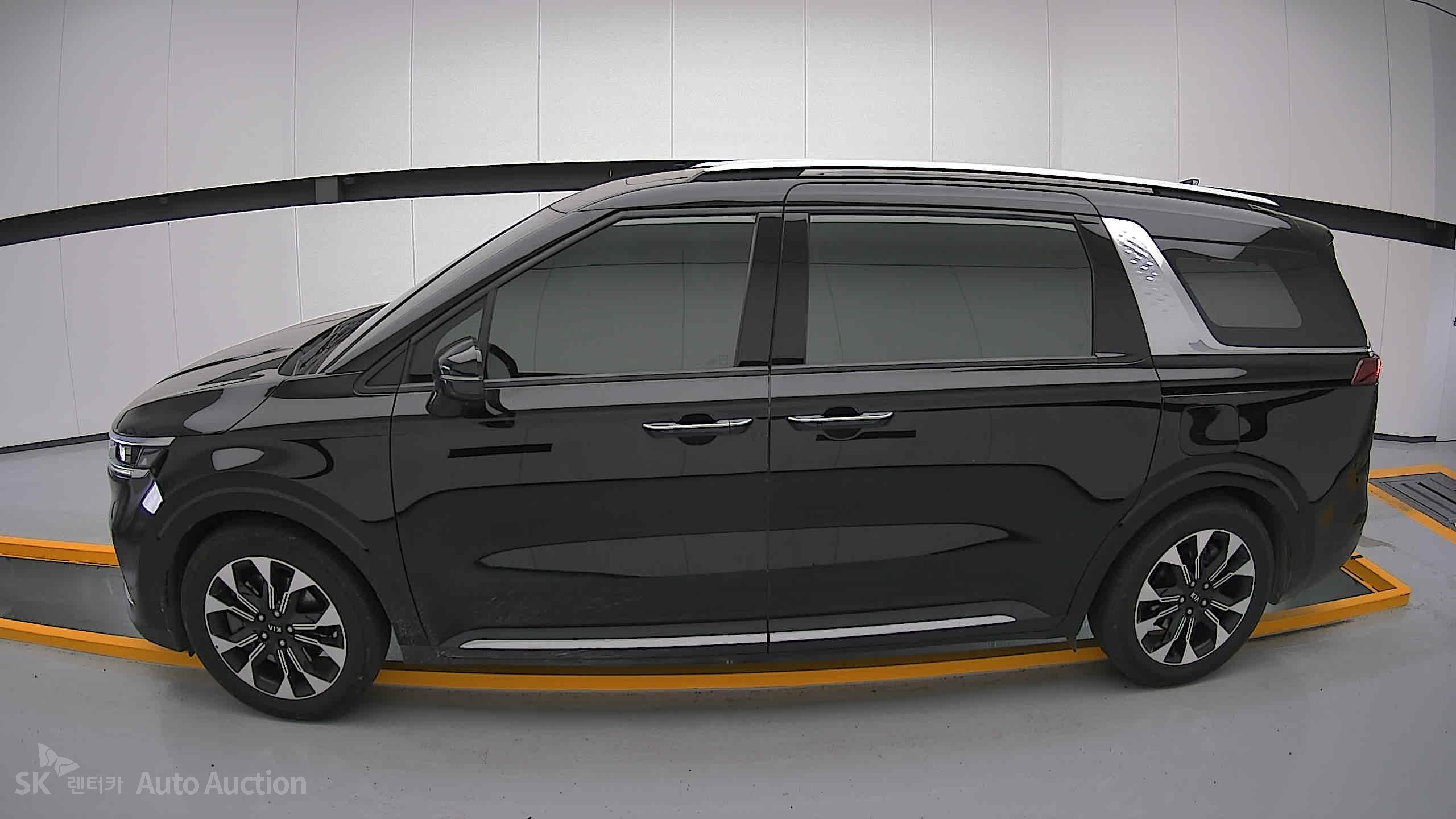 2021 - kia carnival