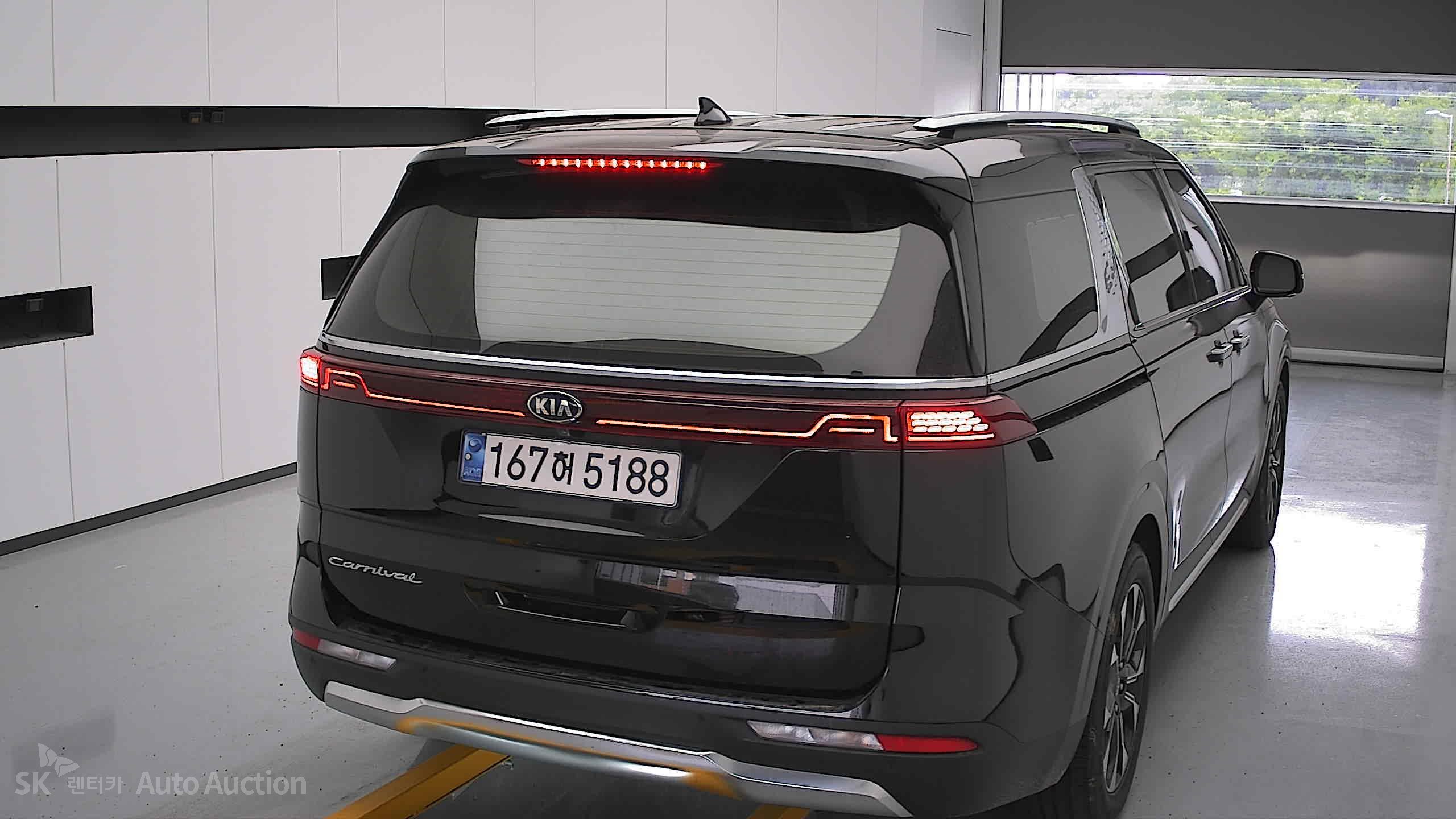 2021 - kia carnival