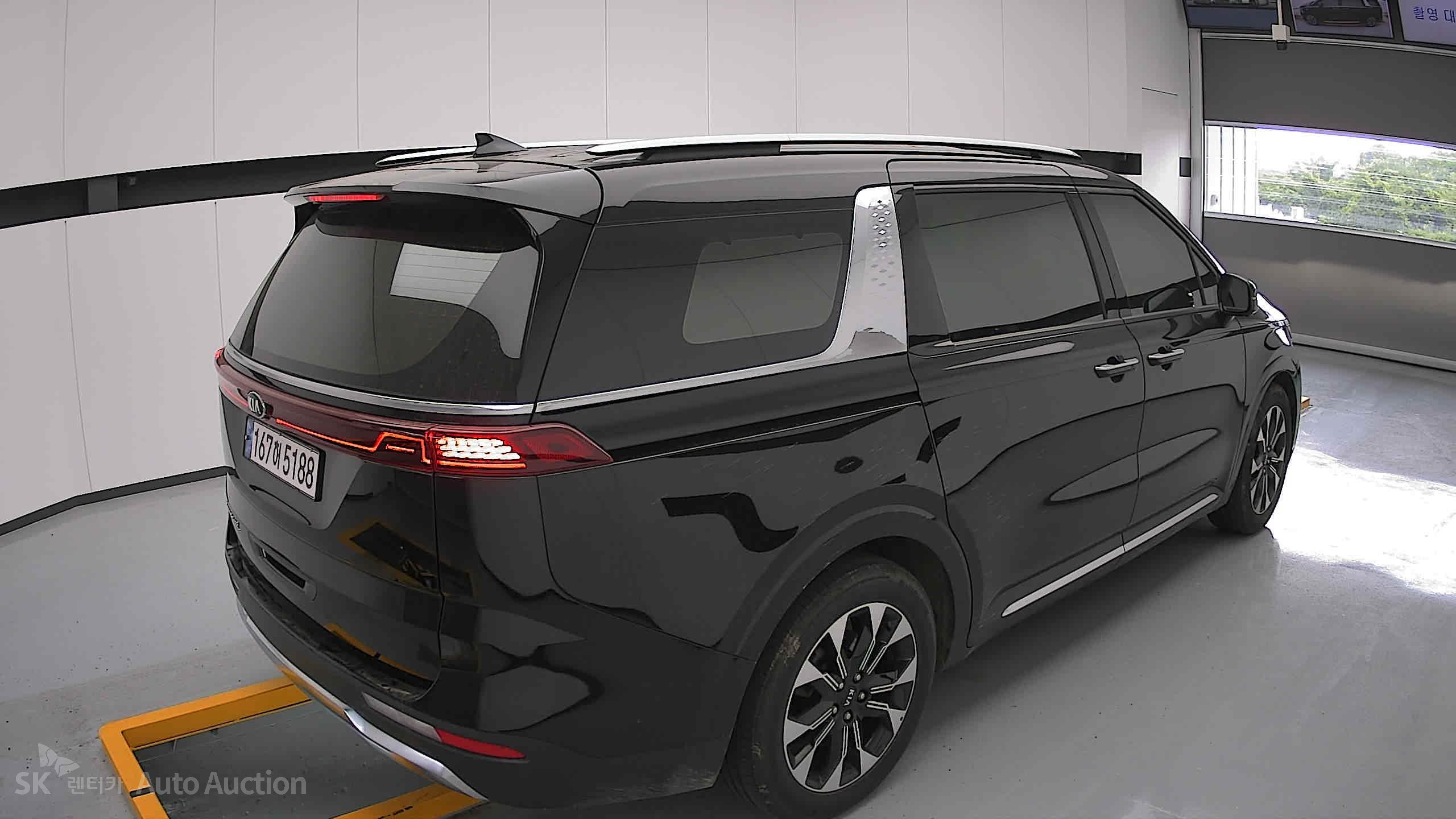 2021 - kia carnival