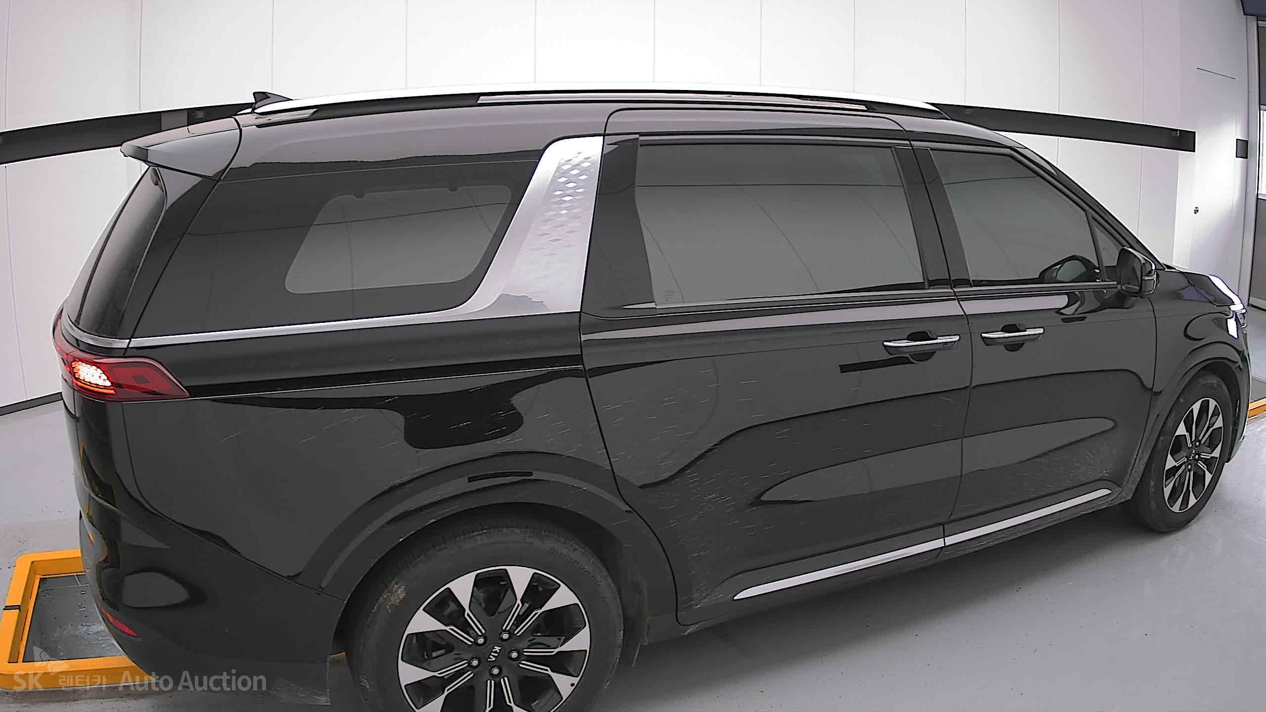 2021 - kia carnival