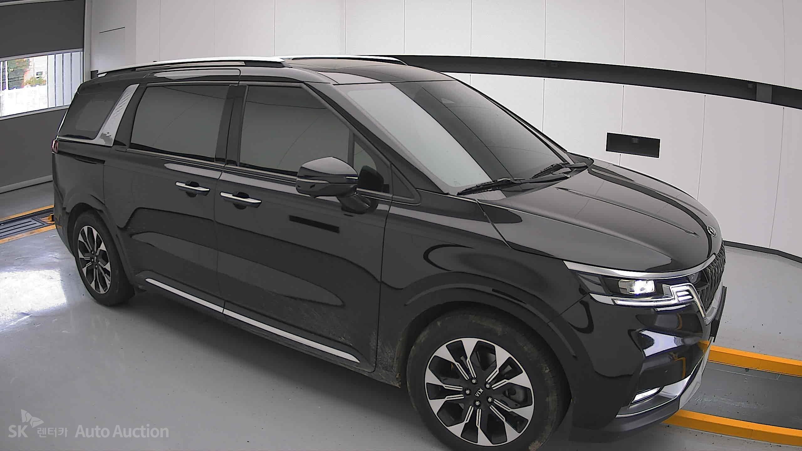 2021 - kia carnival