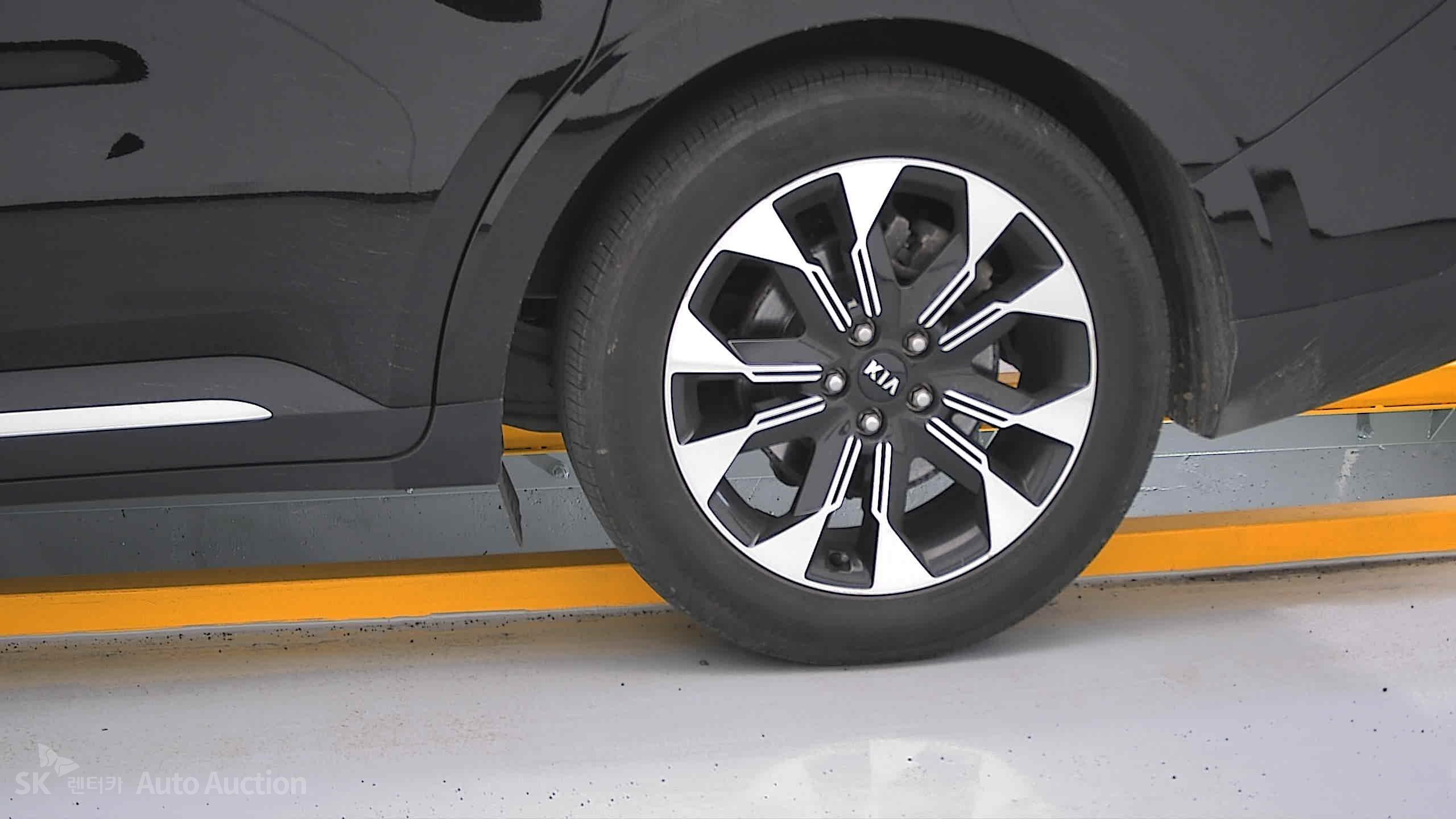 2021 - kia carnival