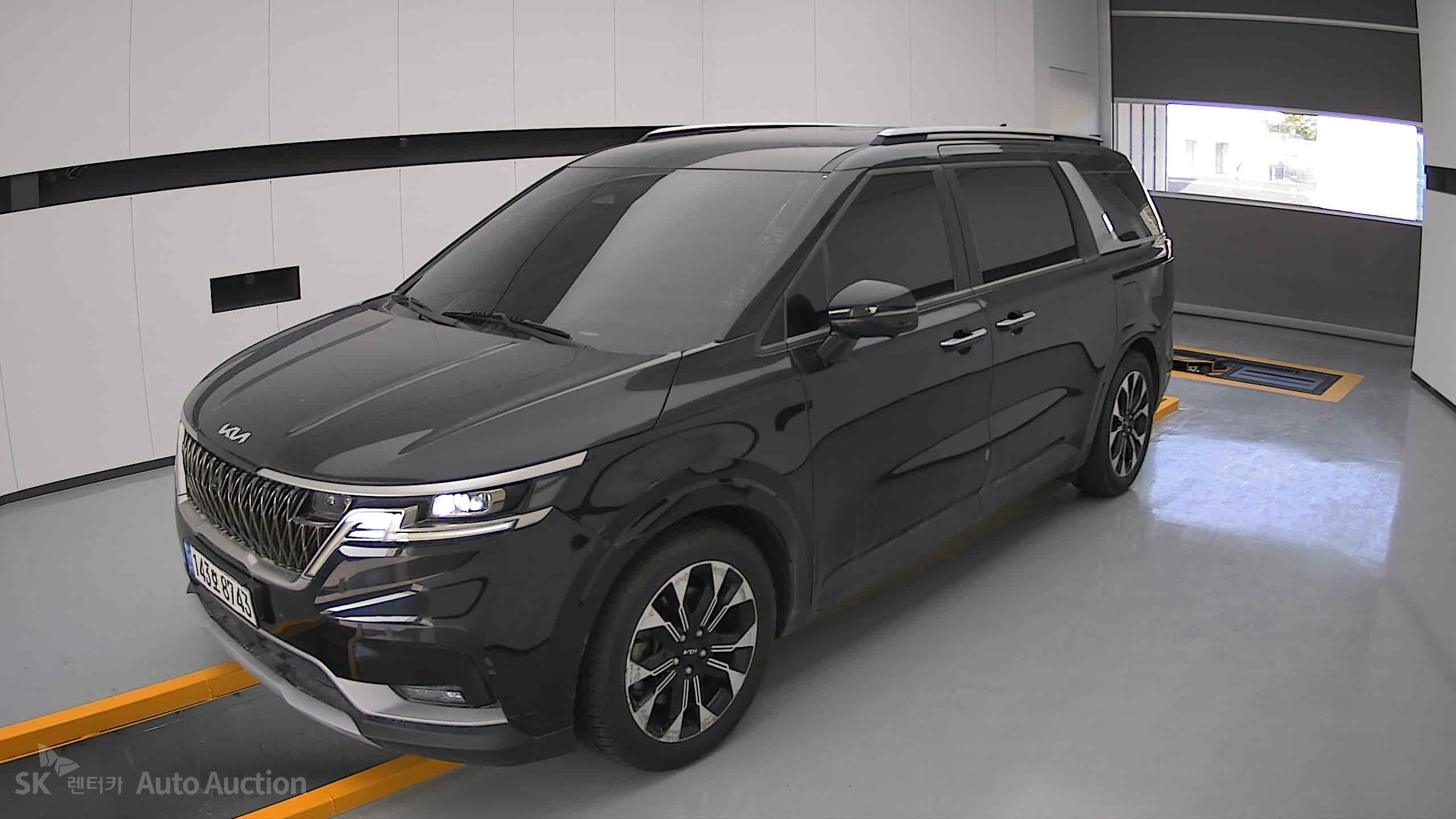 2022 - kia carnival