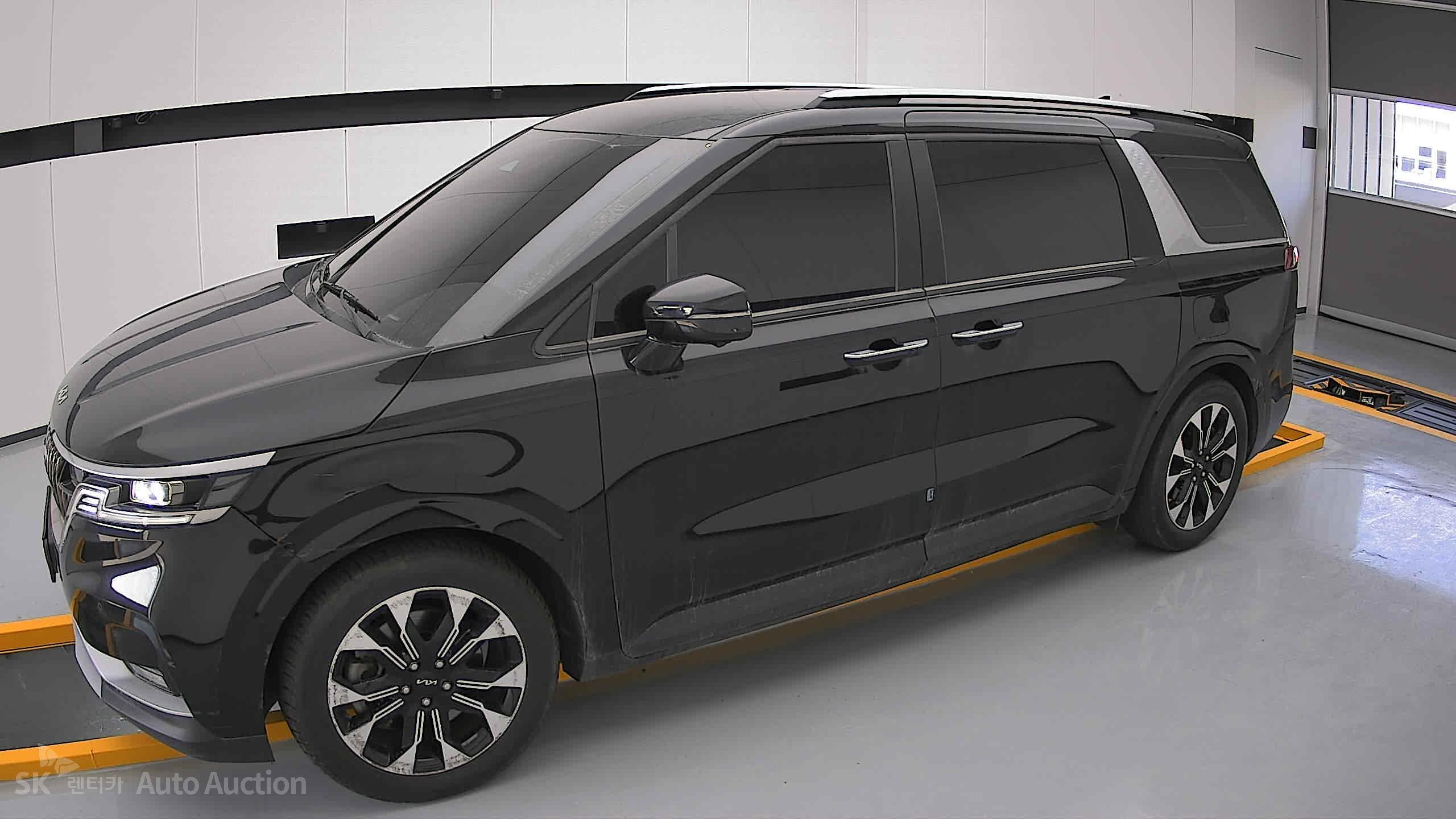 2022 - kia carnival