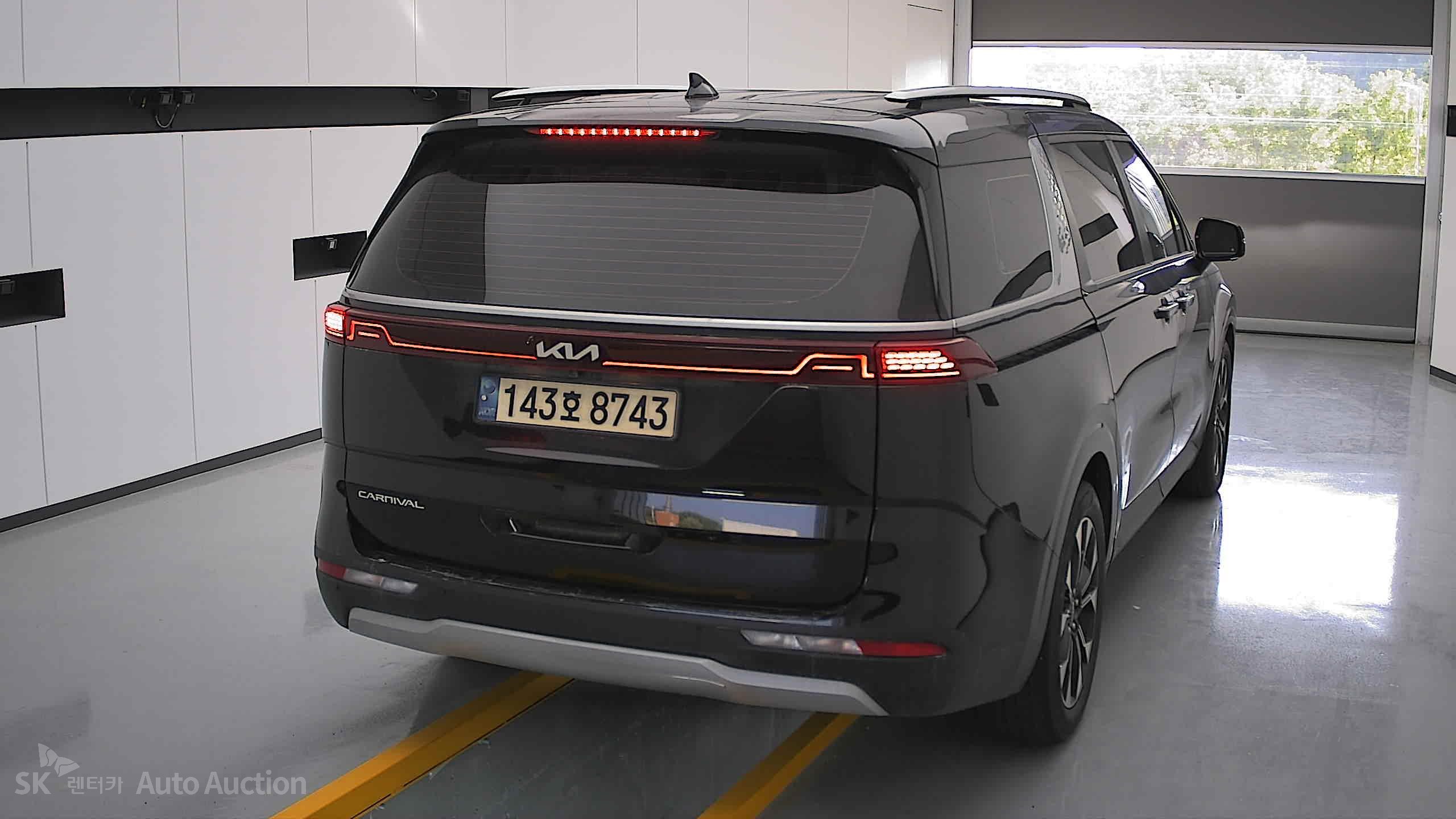 2022 - kia carnival