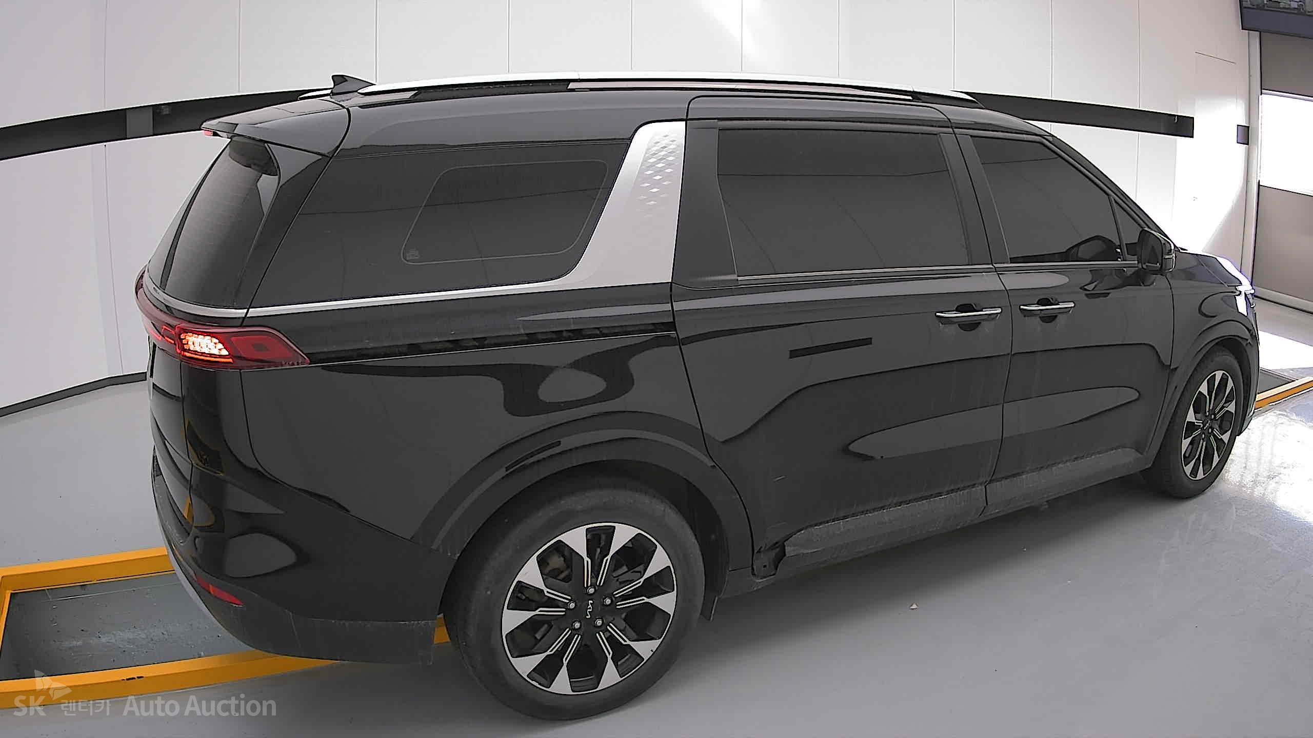 2022 - kia carnival